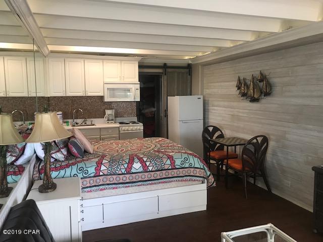 Fontainebleau Terrace - Residential