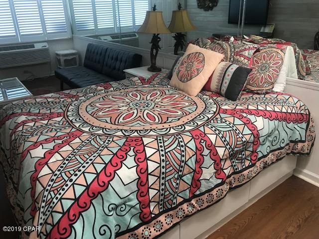 Fontainebleau Terrace - Residential