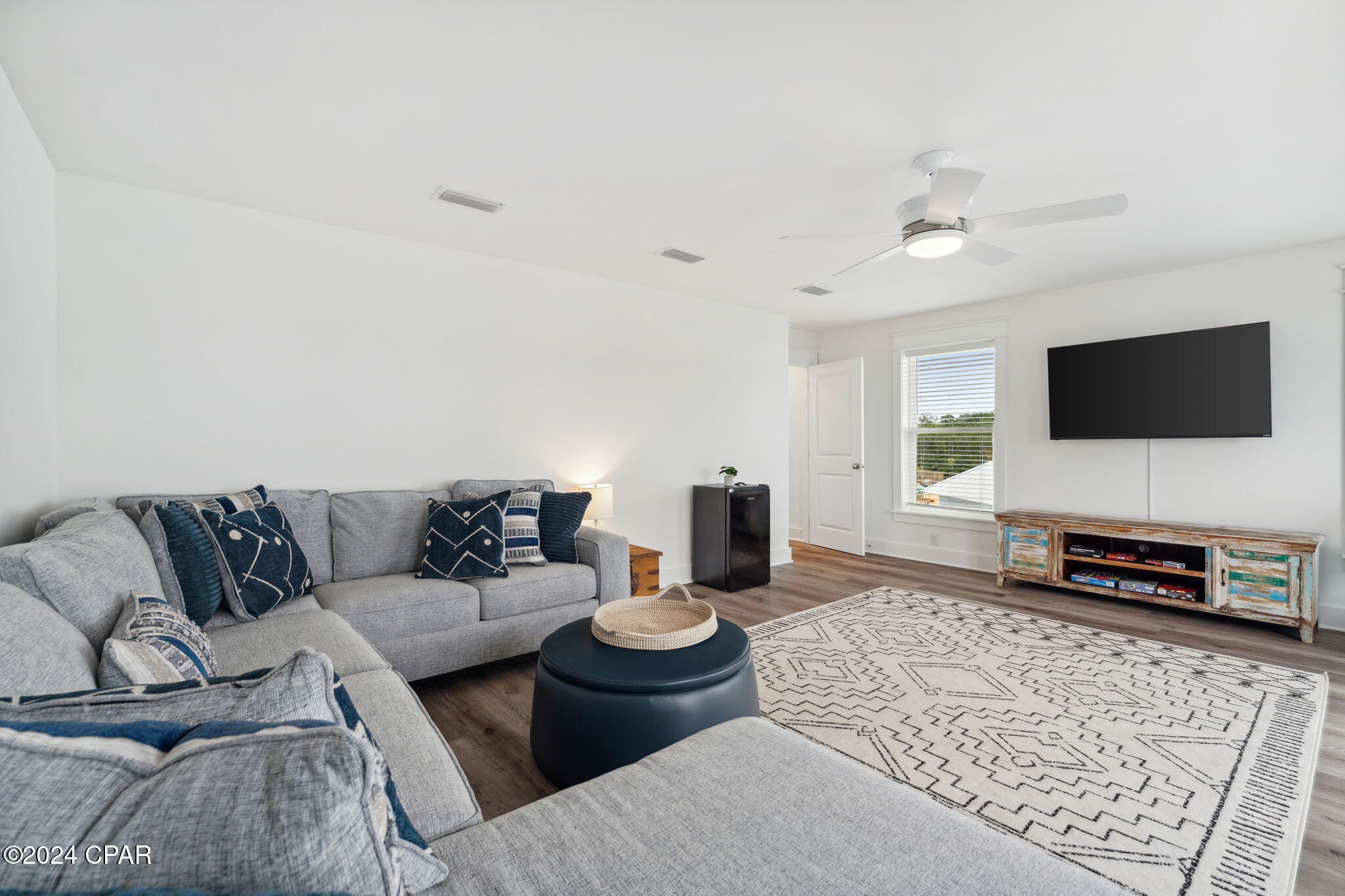 Lagoon Manor - Residential