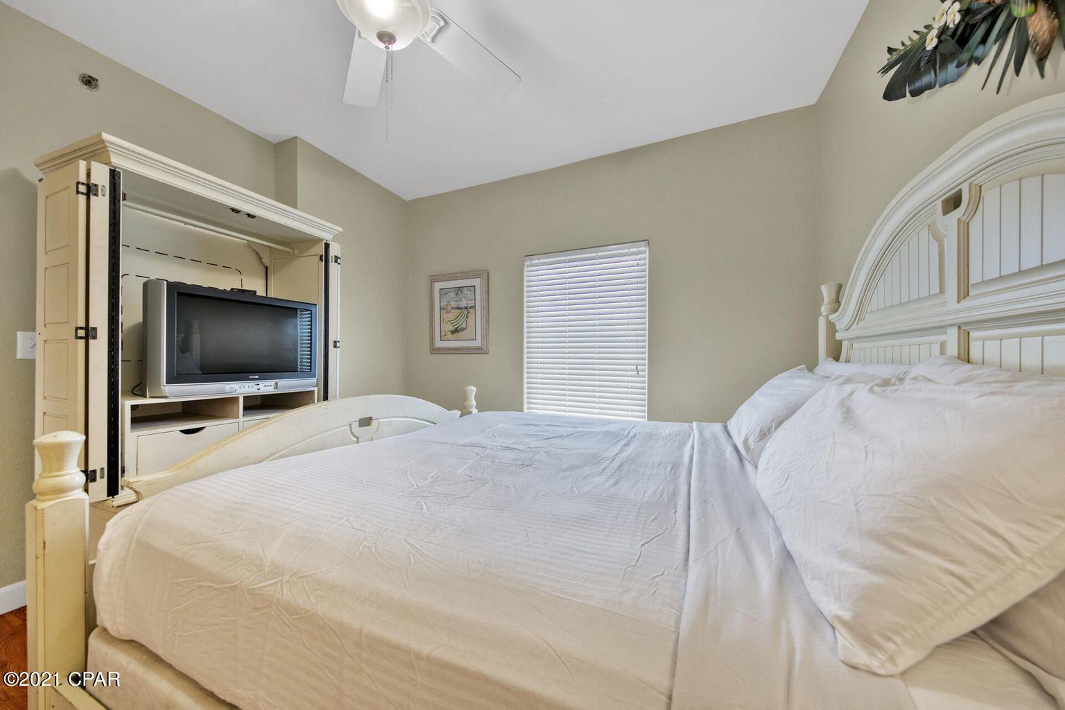 Splash Condo - Residential