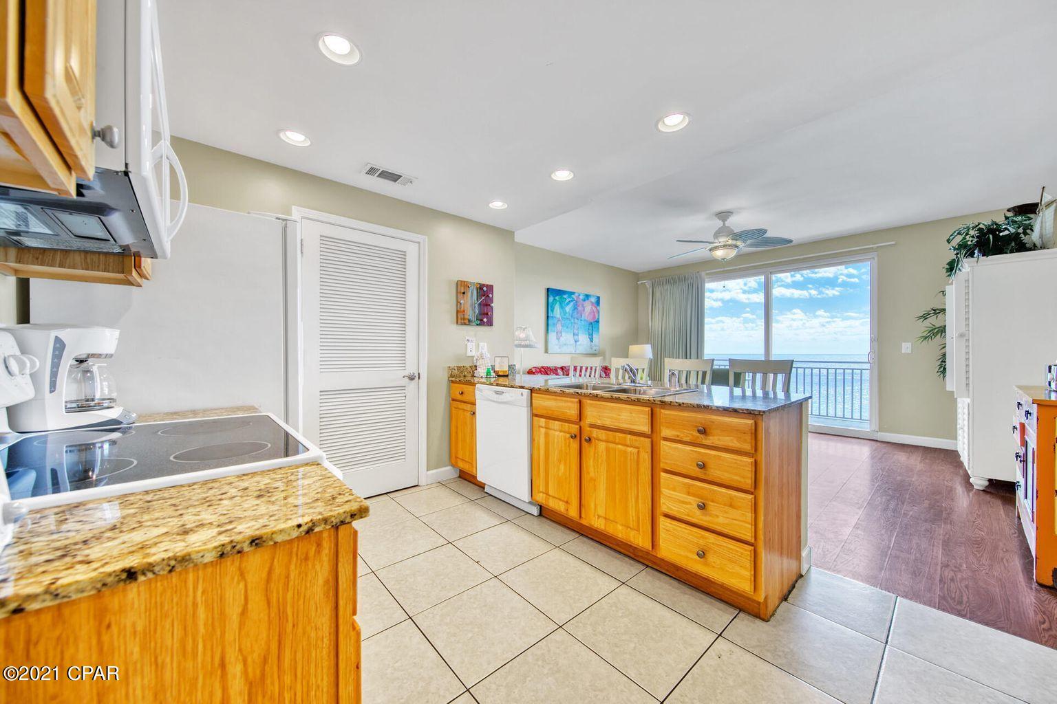 Splash Condo - Residential