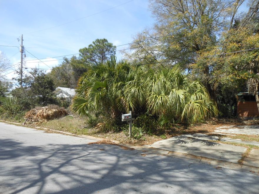 CONGRADULATIONS !  By reading this you can buy an affordable lot in the established neighborhood of Point Royal in the beaches area ! What a Great location to build your dream home !  You're just 2 blocks from Winn Dixie and Publix. Less than a mile from the beaches and the Navy Base. Close to the bridge going to Panama City. Yet, you have the privacy of a quiet neighborhood without all the tourist traffic zooming by your front door ! Take a moment and drive by the lot. See for yourself what a Great place to live!
