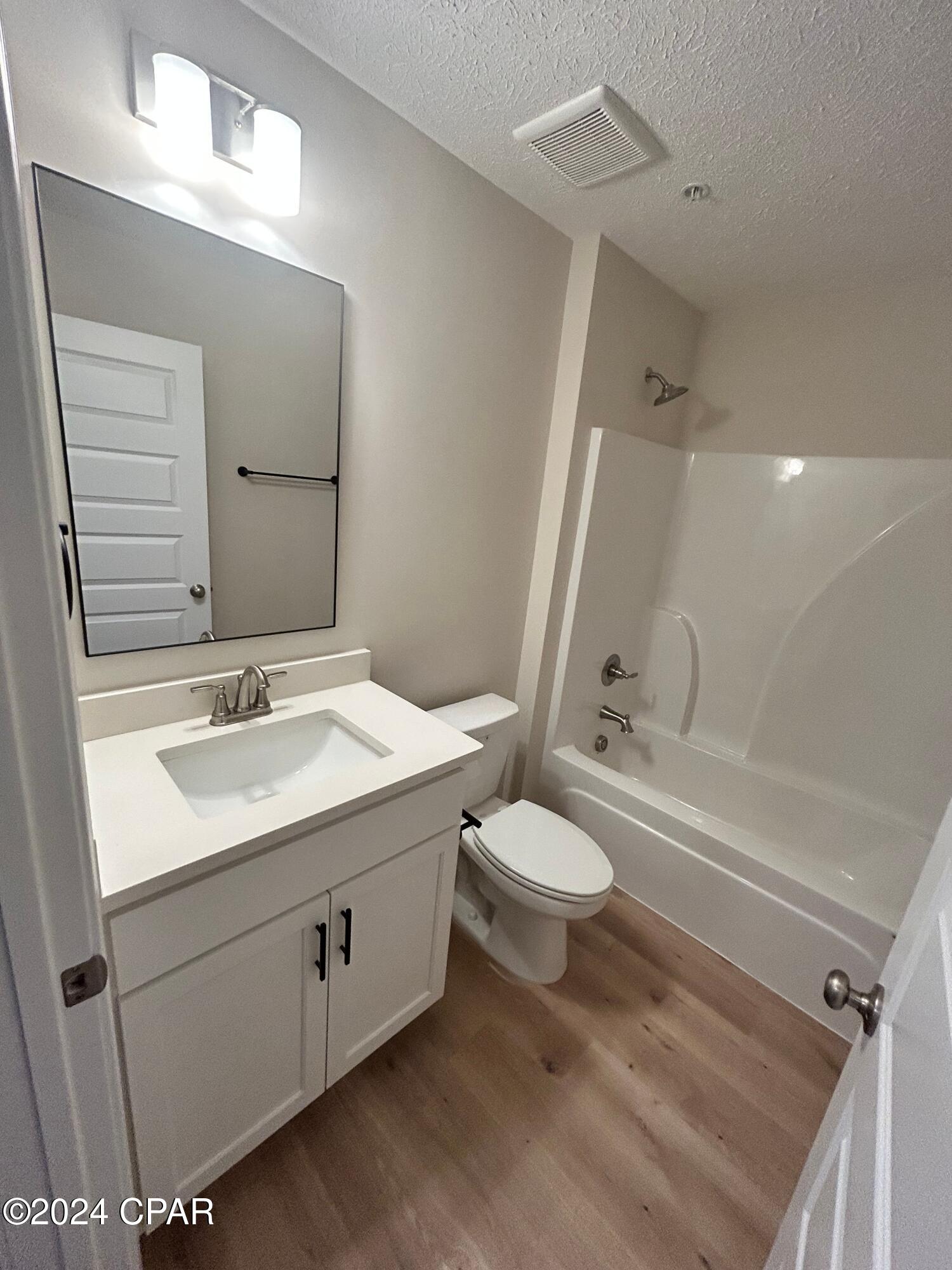 [No Recorded Subdiv] - Residential Lease