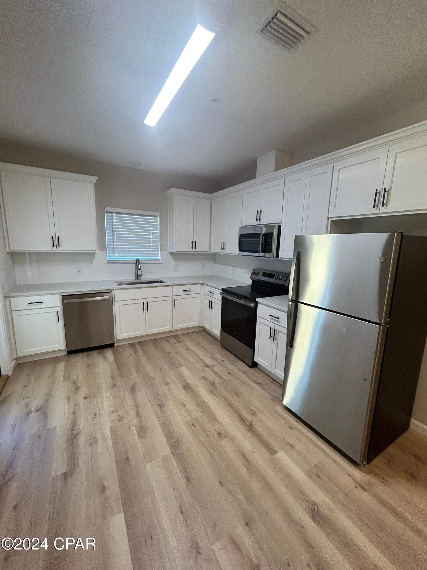 [No Recorded Subdiv] - Residential Lease