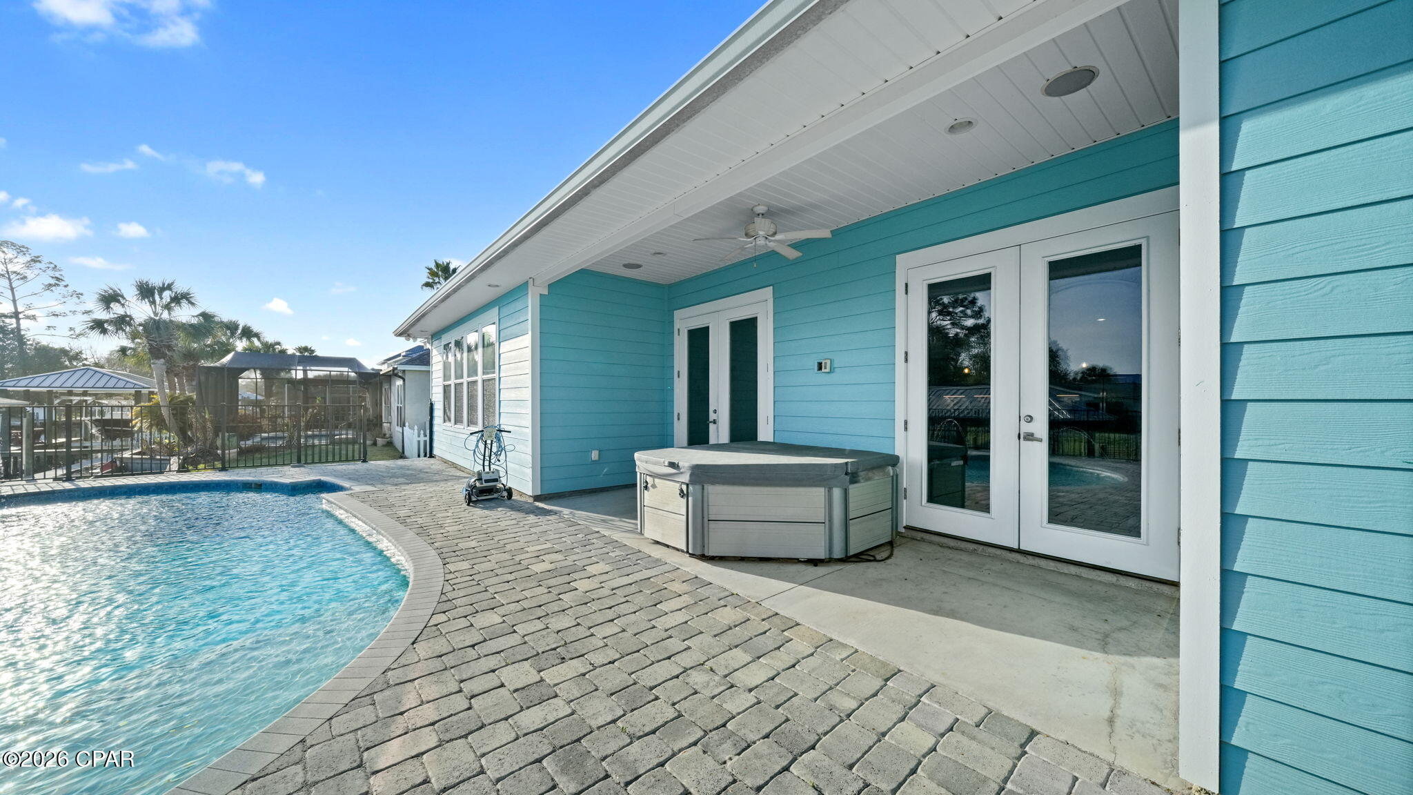 Dolphin Bay - Residential