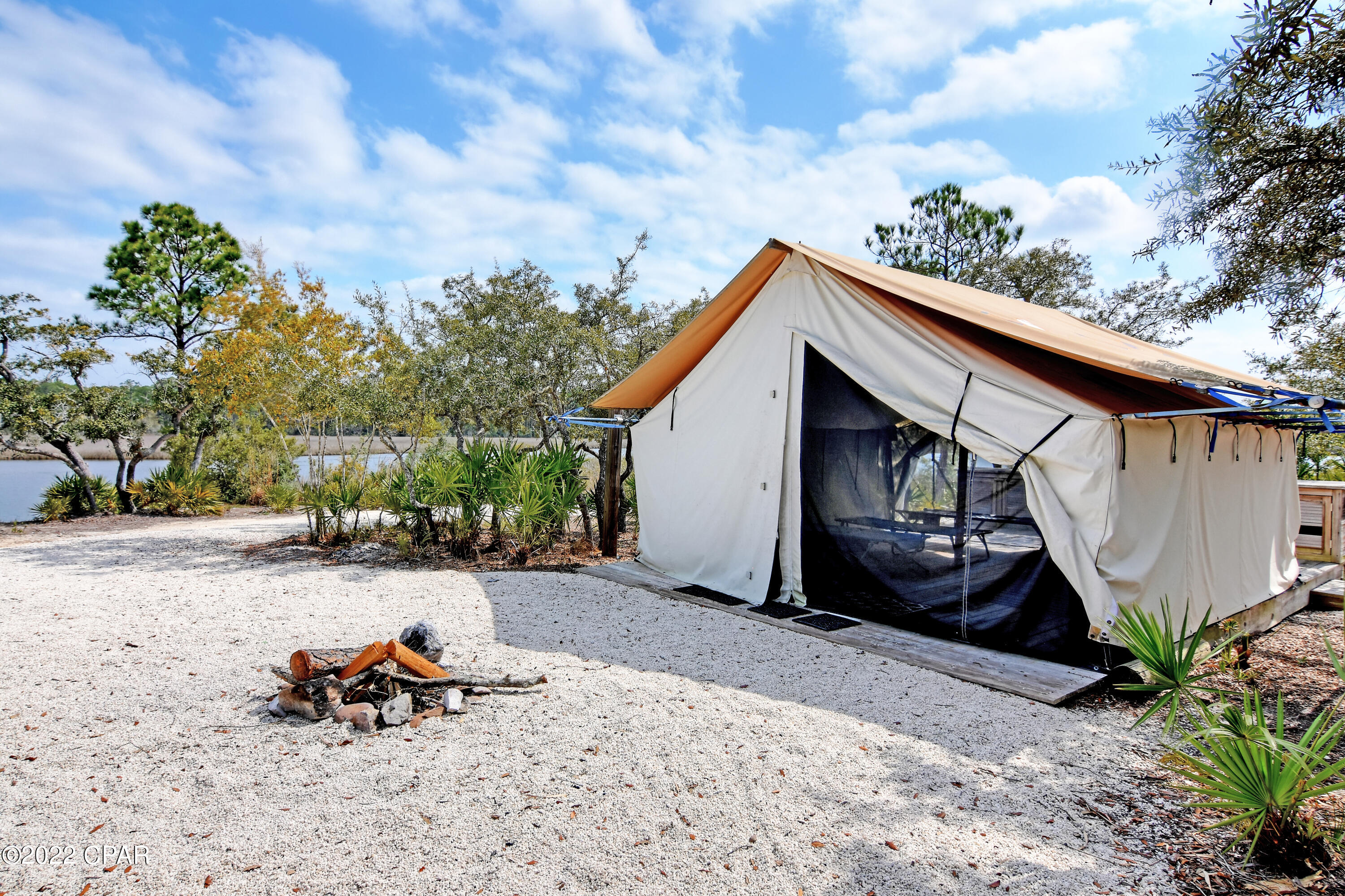 Rivercamps On Crooked Creek - Land
