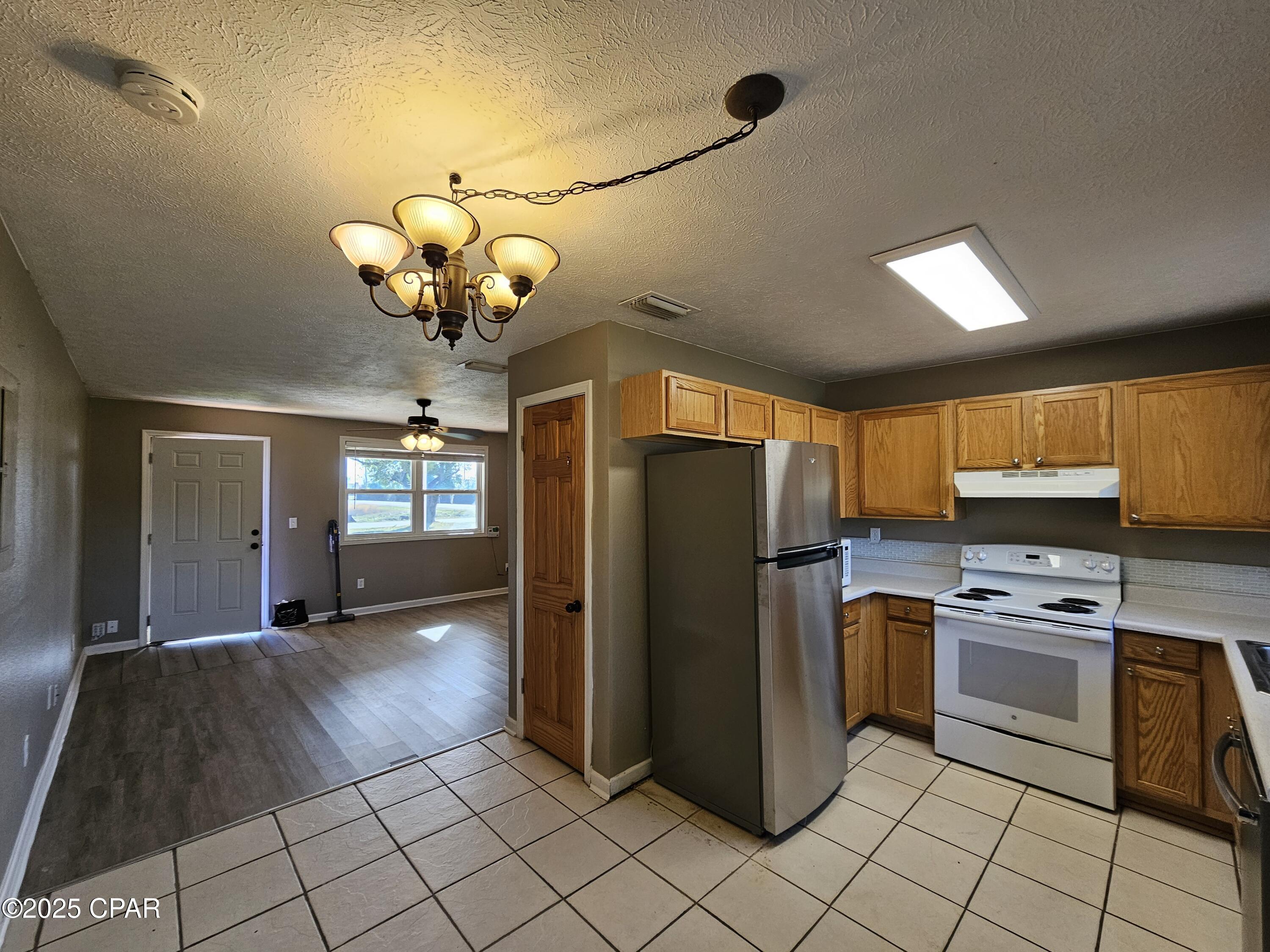 [No Recorded Subdiv] - Residential Lease