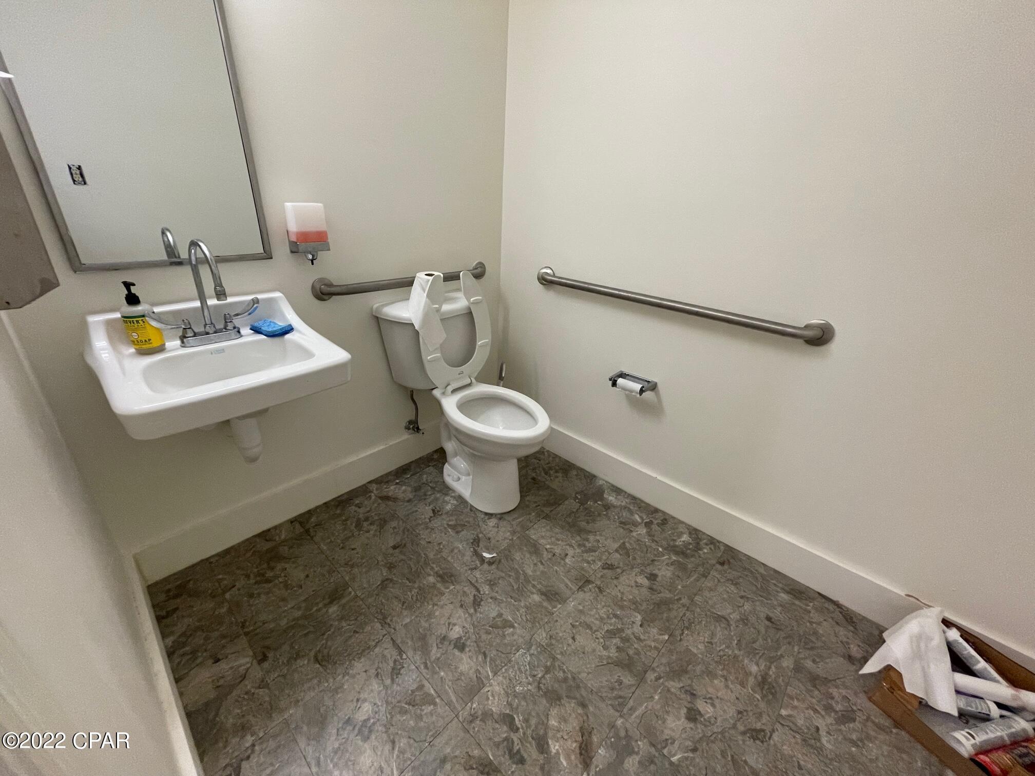 Beach Commerce Park - Commercial Lease