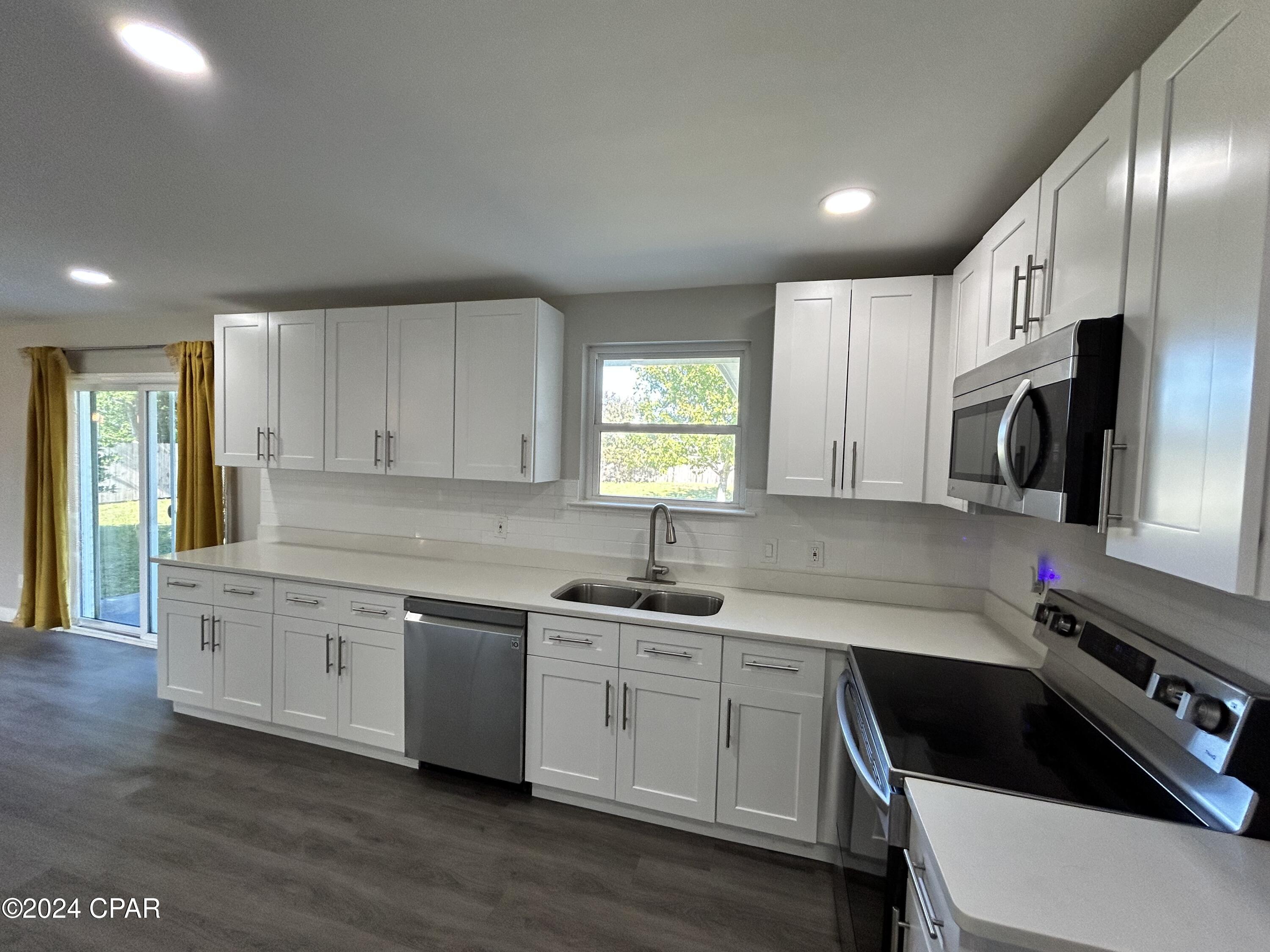 [No Recorded Subdiv] - Residential Lease