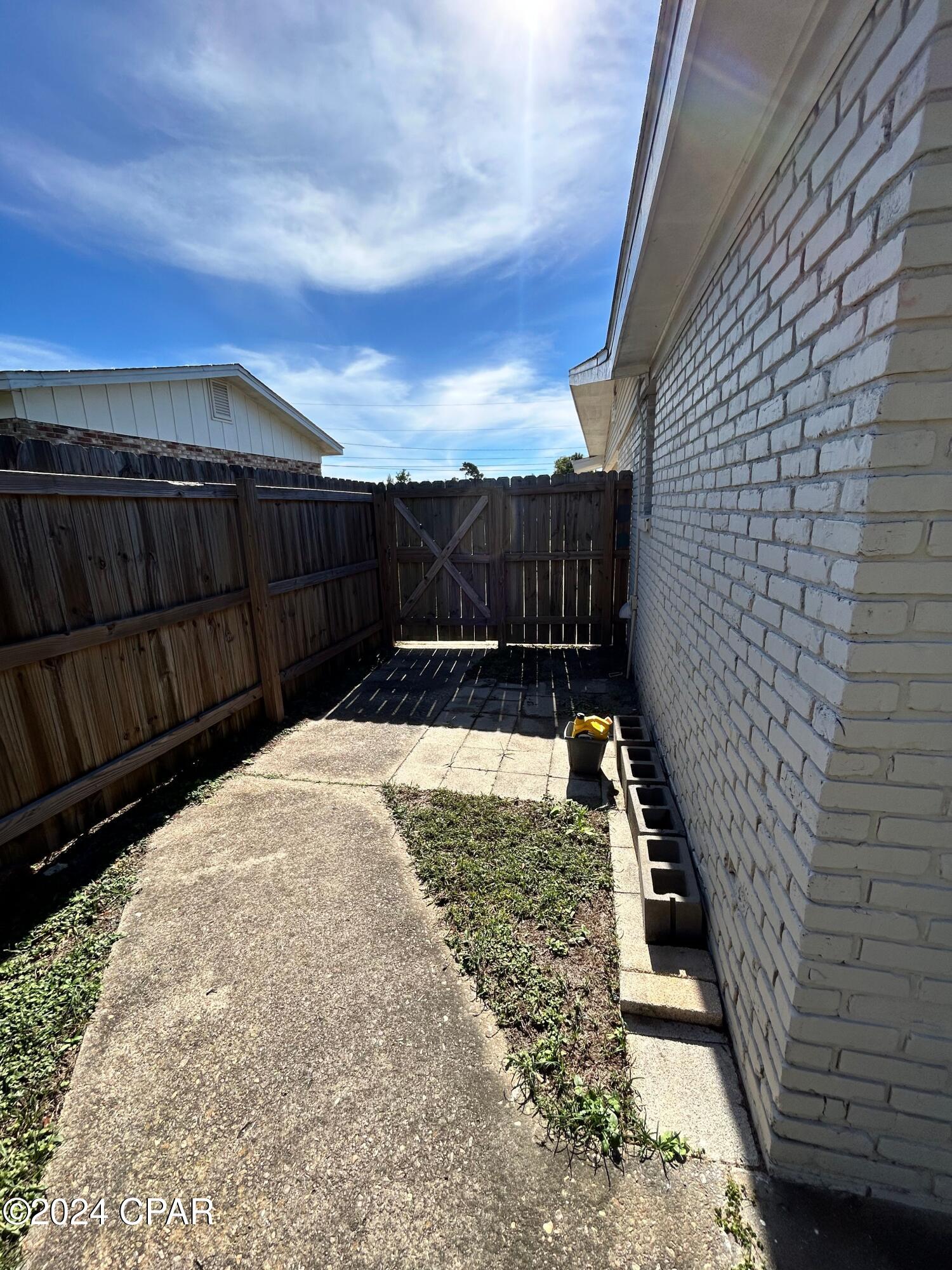 [No Recorded Subdiv] - Residential Lease