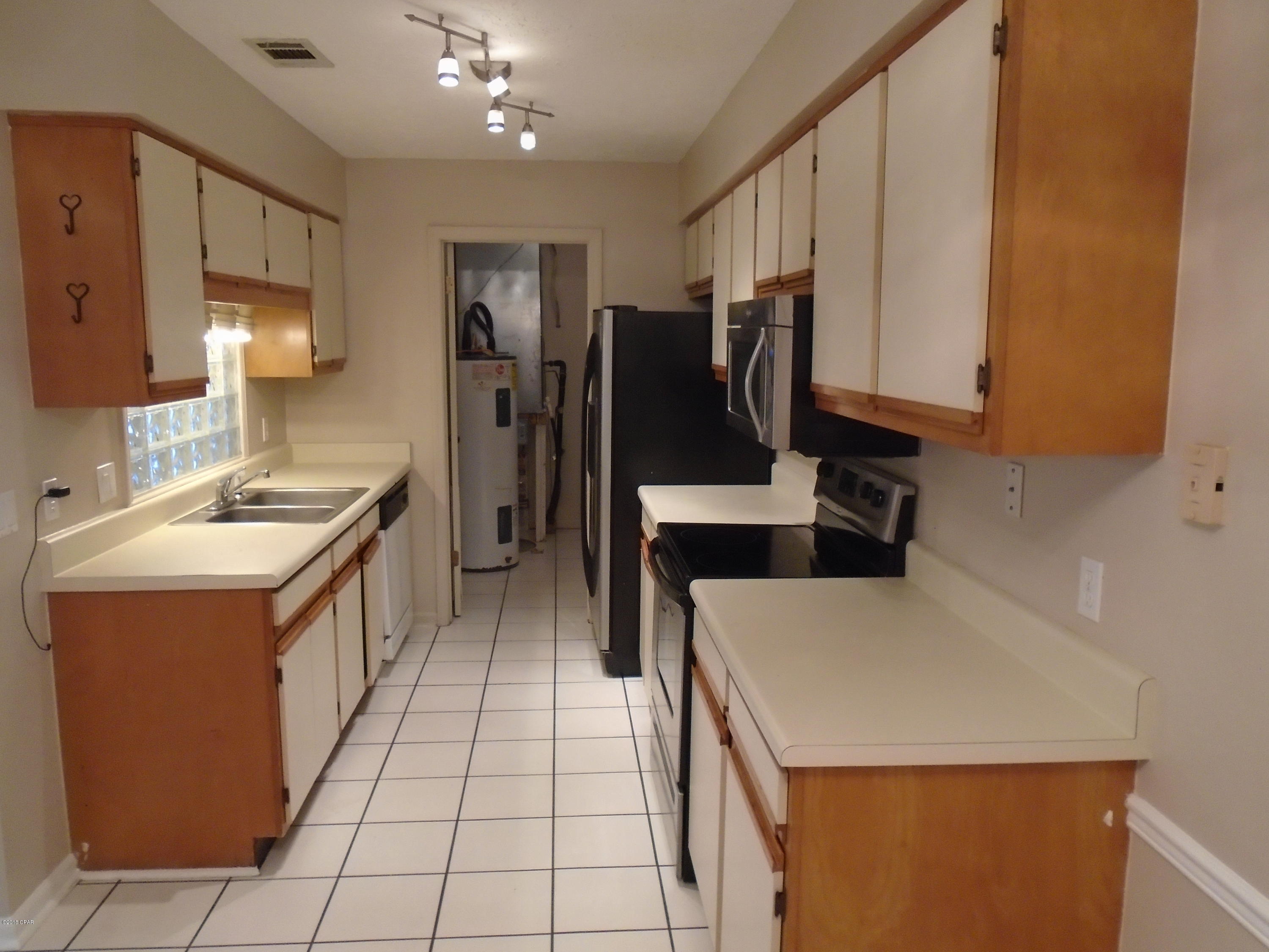 Sandy Creek & Country Club Phase II - Residential Lease