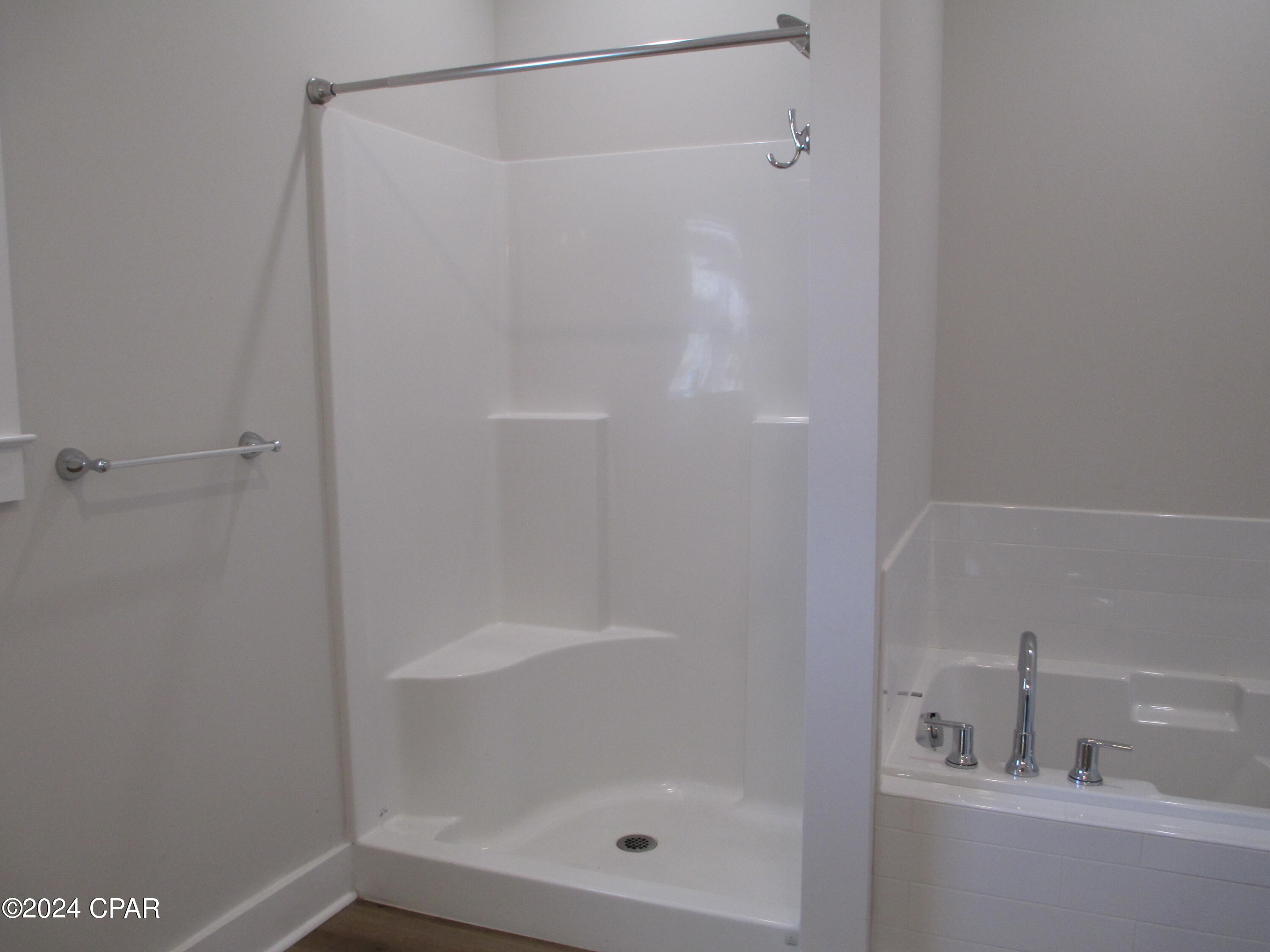 Riverside Phase III - Residential Lease