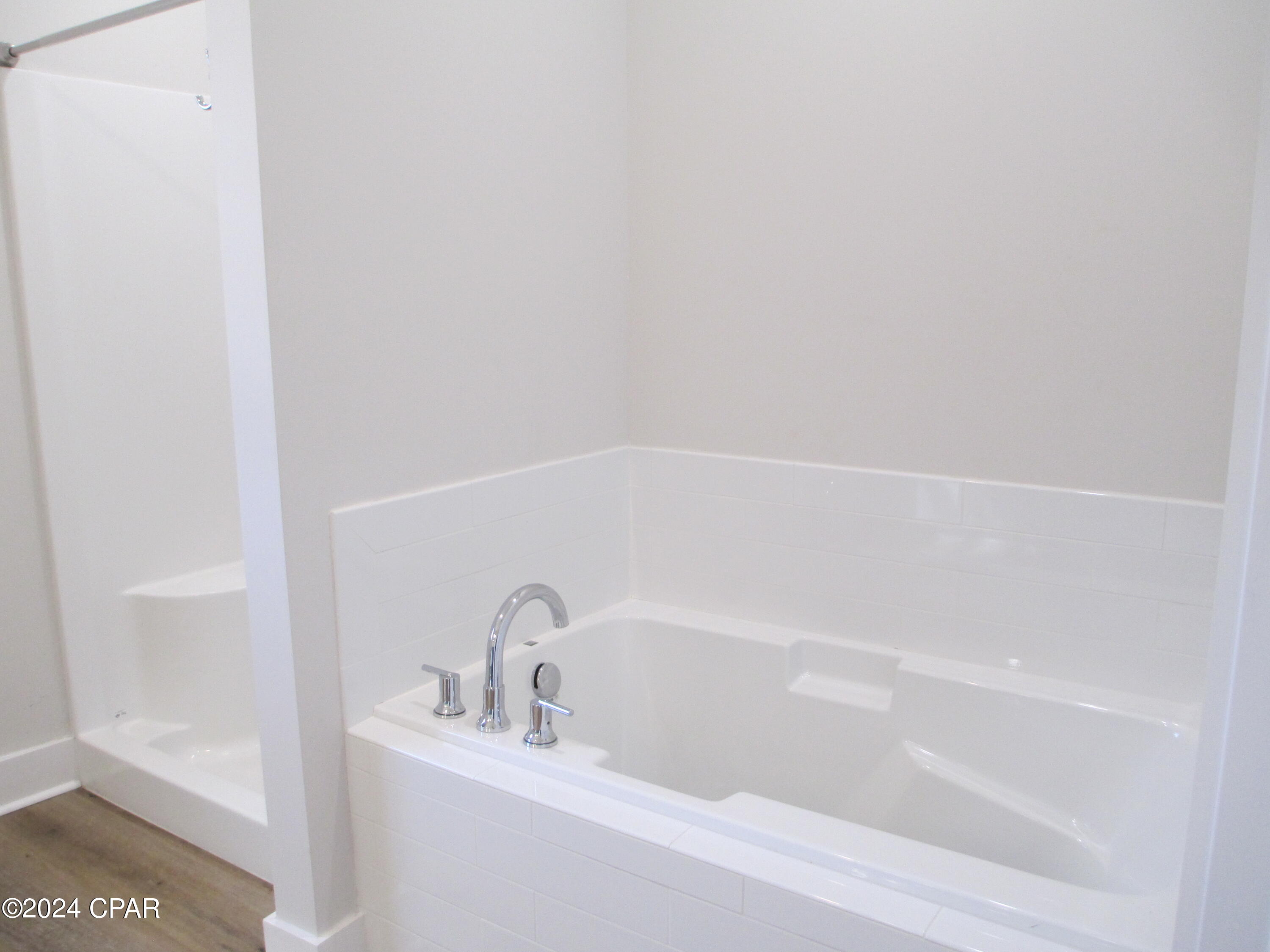 Riverside Phase III - Residential Lease