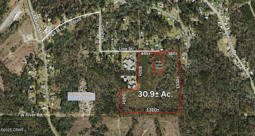 FIRE SALE — 30.9± Acres Gadsden County, FL 🔥 Motivated seller looking to liquidate fast, bring all offers! 

This 30± acre wooded tract in Chattahoochee is zoned Municipal and loaded with potential for development, recreation, timber, or long-term investment. Bulk acreage at below-market pricing — perfect for investors, builders, or anyone looking for a quick flip. 

Cash talks and first strong offer takes it, so act now before this one's gone!