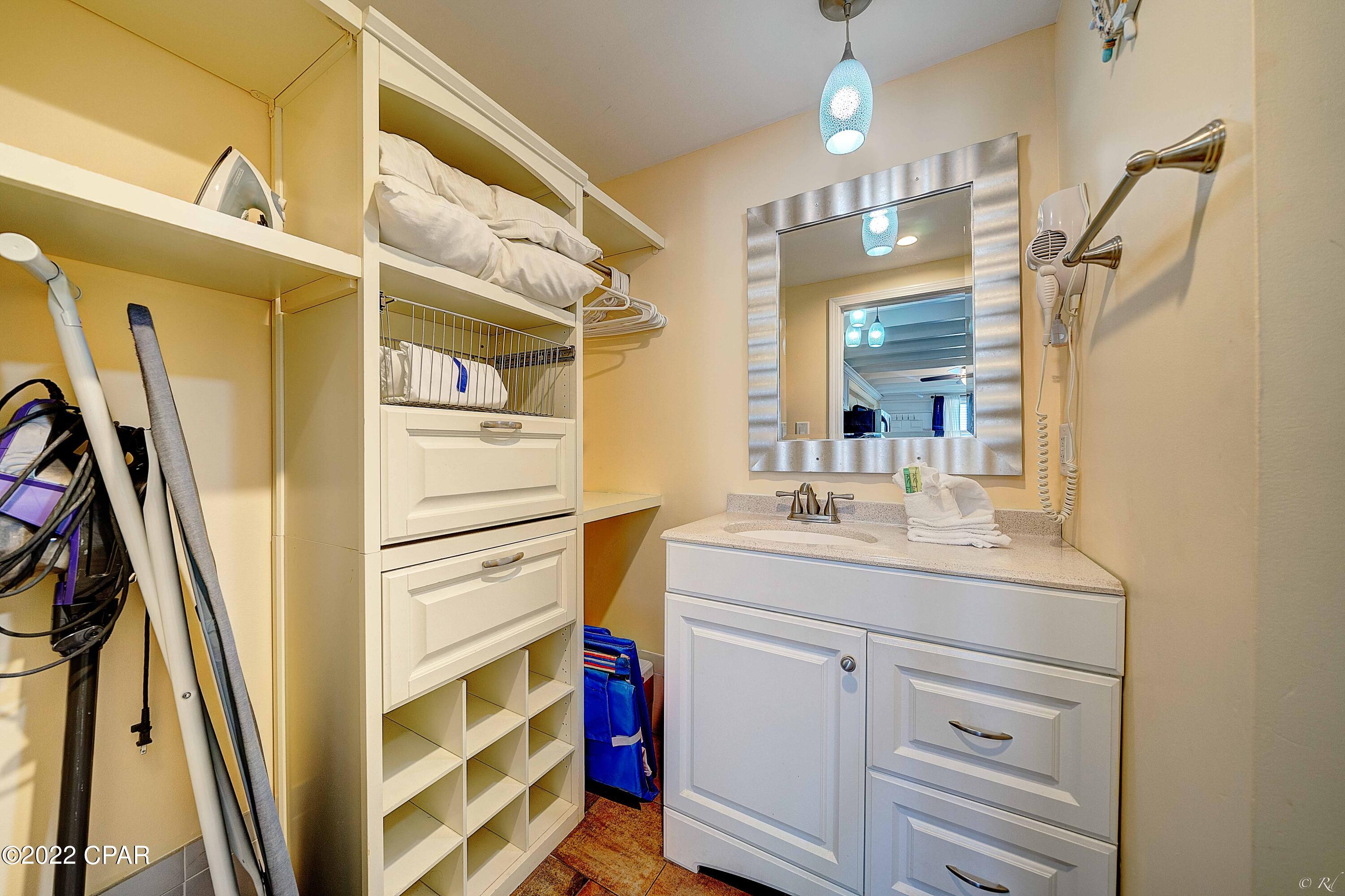 Fontainebleau Terrace - Residential