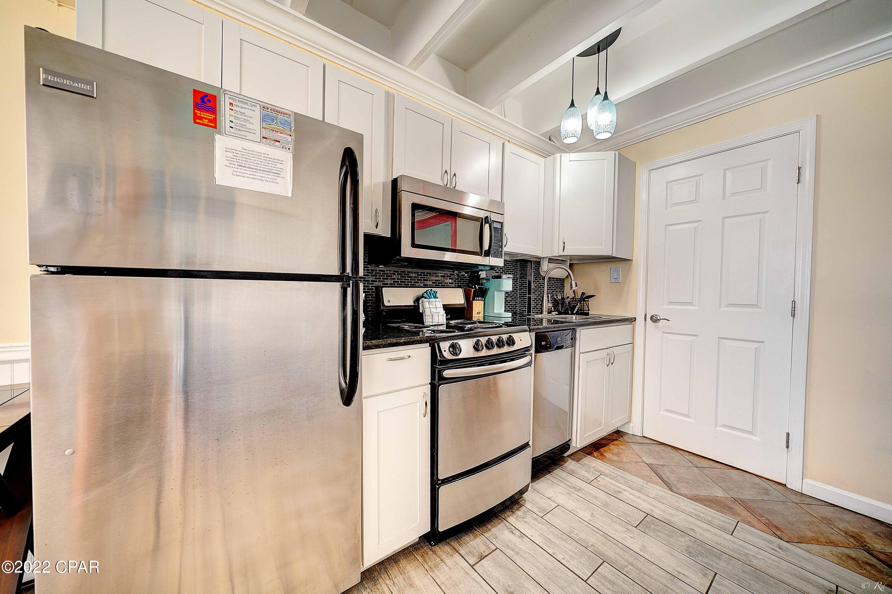 Fontainebleau Terrace - Residential