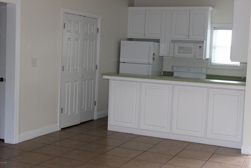 ON THE WATER,  1st Floor 2BD/2BA condo on North Lagoon. Community Pool.  1 BLOCK OFF THE BEACH.

Won't last long!!!!!!!  MARINA ON SIGHT (managed by 3rd party.  $1150.00 Deposit $750.00 refundable. $50.00 App/Credit Check fee for all adults over 18.