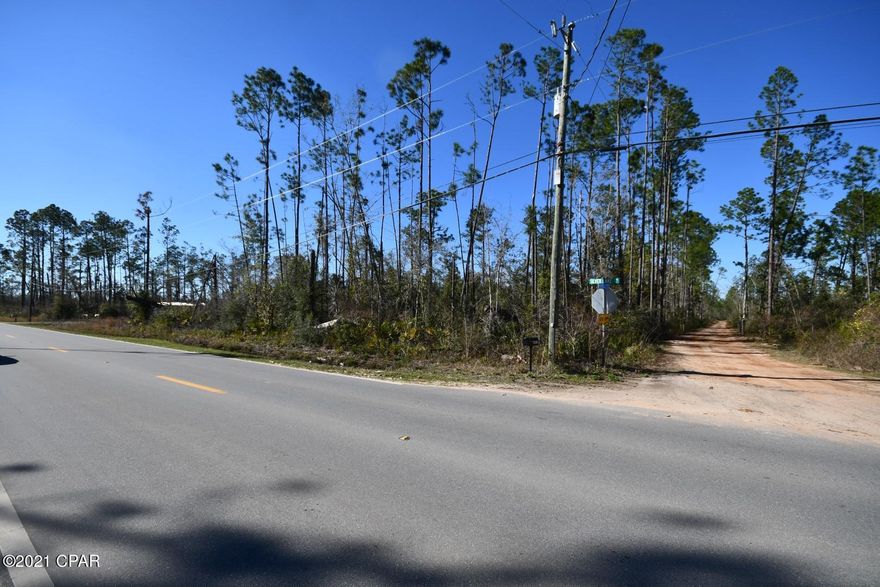 Huge piece of land 2.5 ac just off hwy 231 in Fountain.. Mobile homes welcome. Corner lot with frontage on both Silver lake and Morrell Rd. X flood zone no flood insurance required.