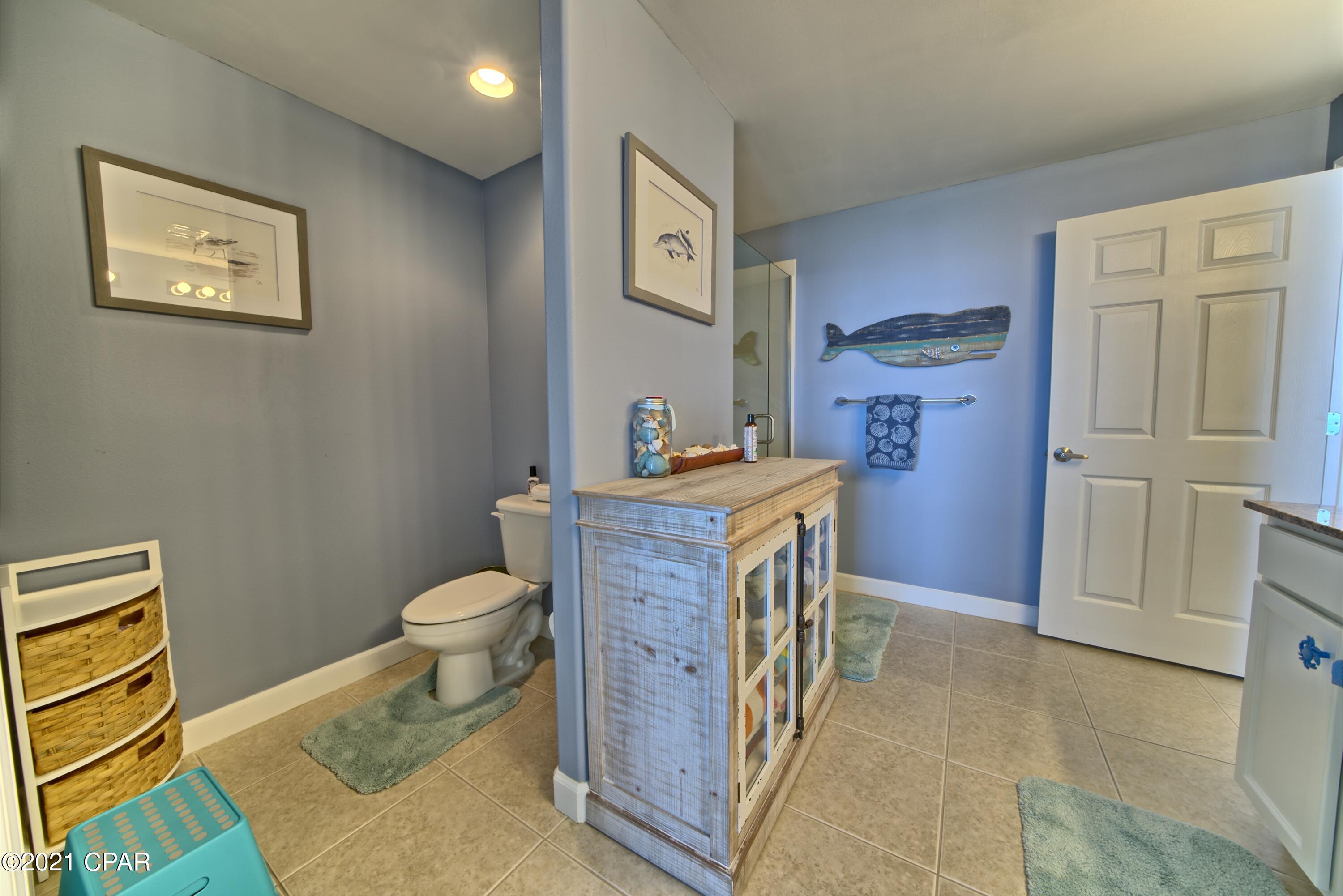 Splash Condo - Residential