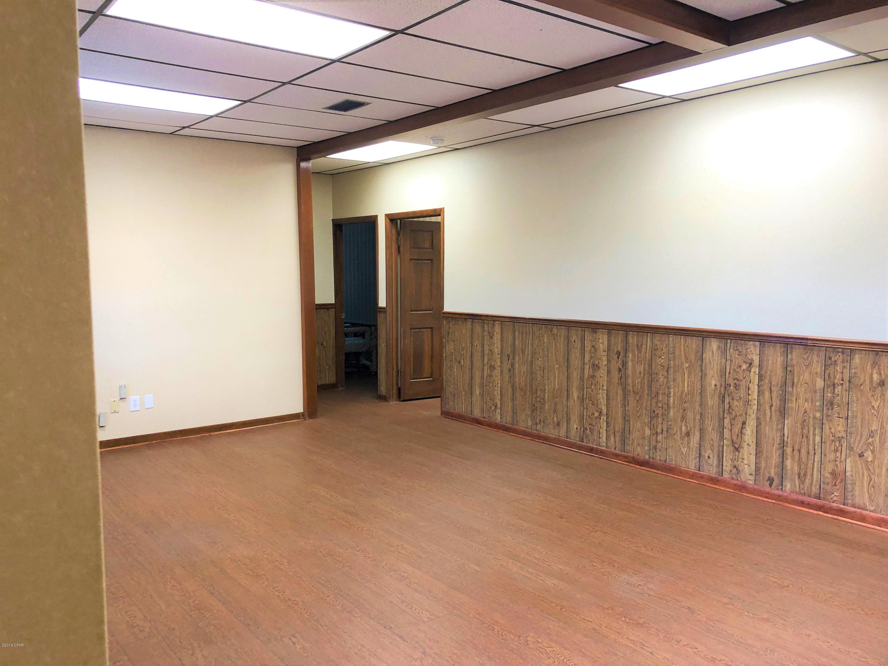 [No Recorded Subdiv] - Commercial Lease