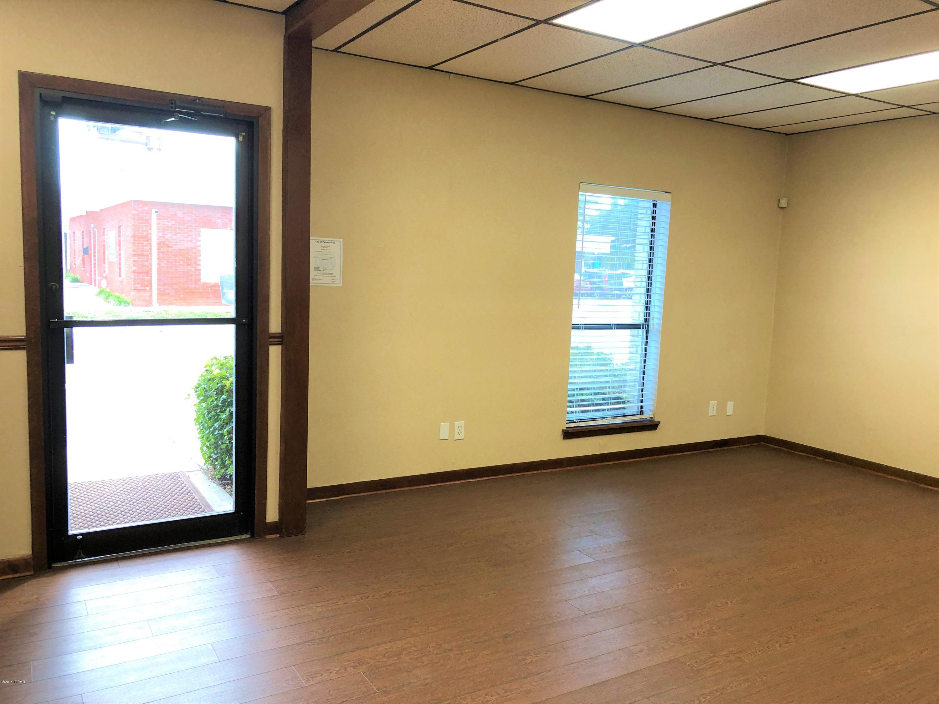 [No Recorded Subdiv] - Commercial Lease