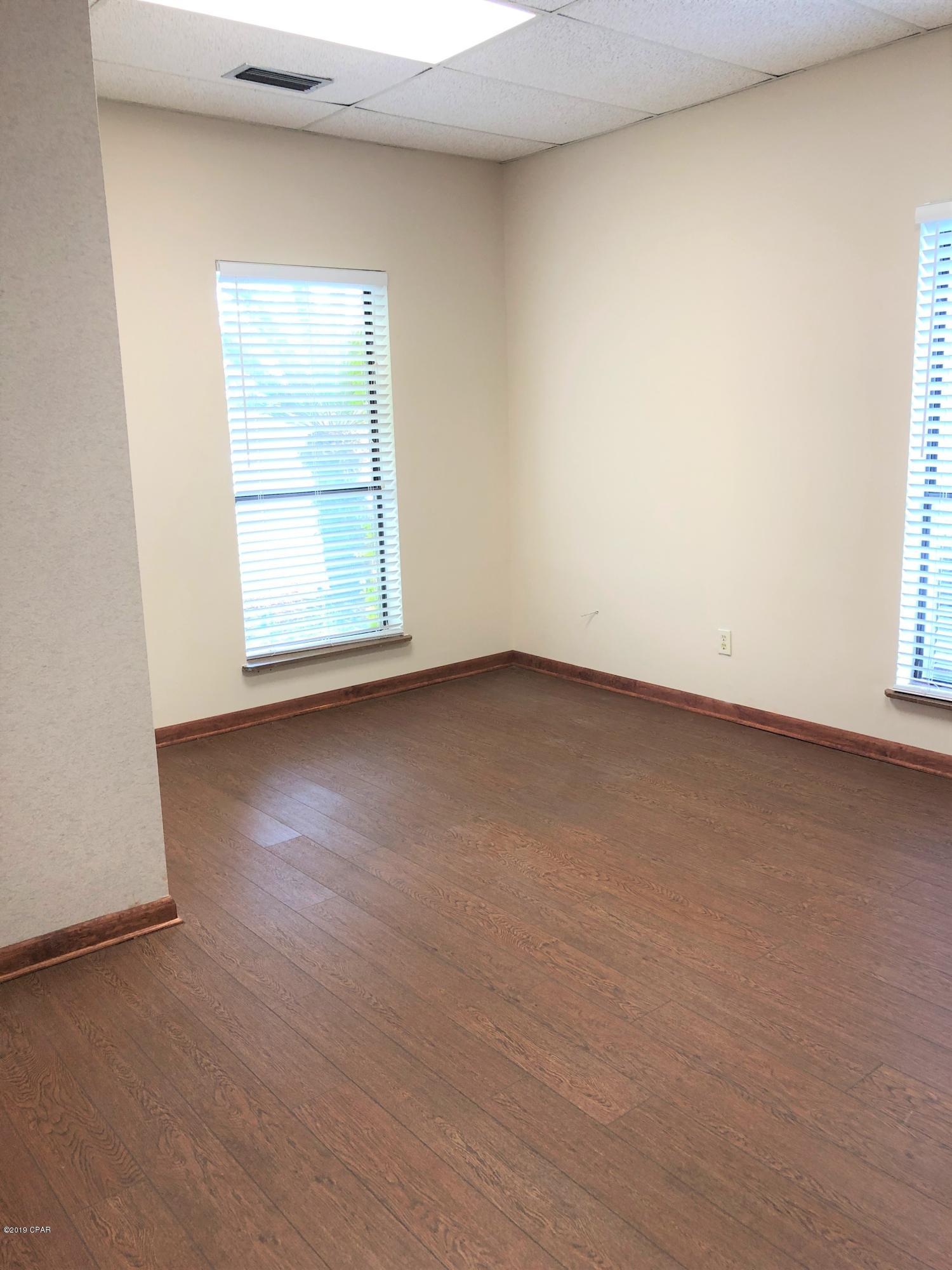 [No Recorded Subdiv] - Commercial Lease