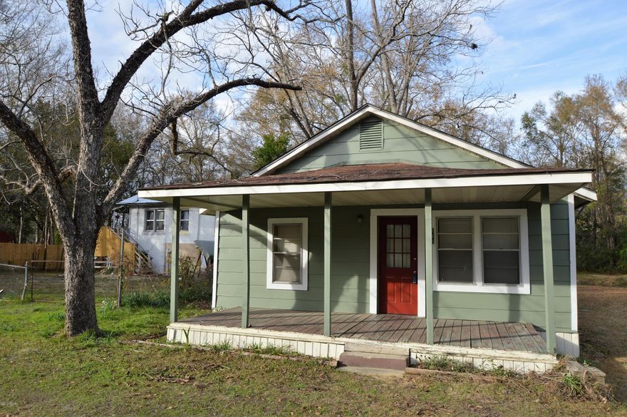 This home is conveniently located and has an open floor plan.  This three bedroom property would be an excellent investment property or with some TLC it would be a great first home!
