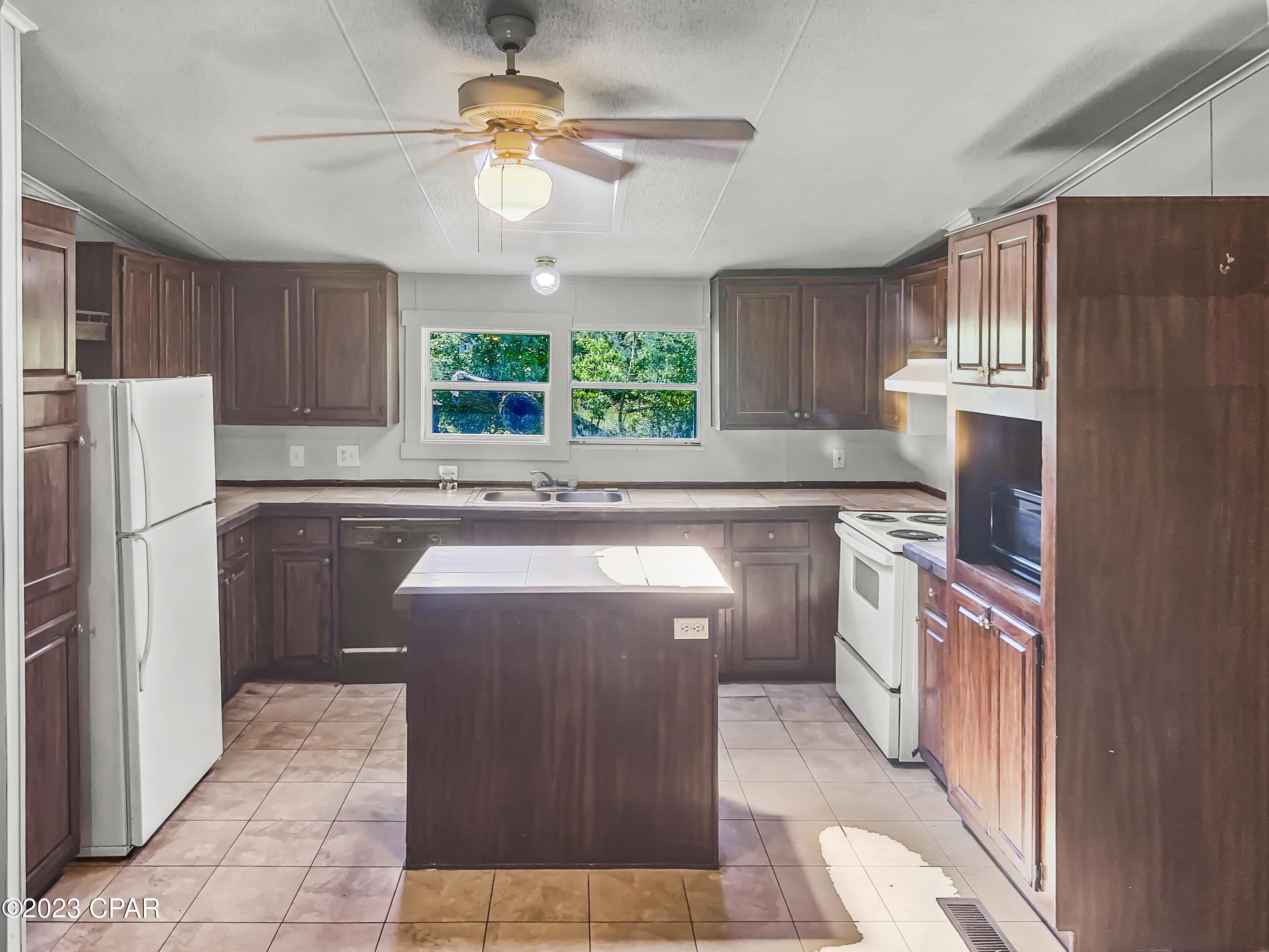 Lakeshore Heights - Residential