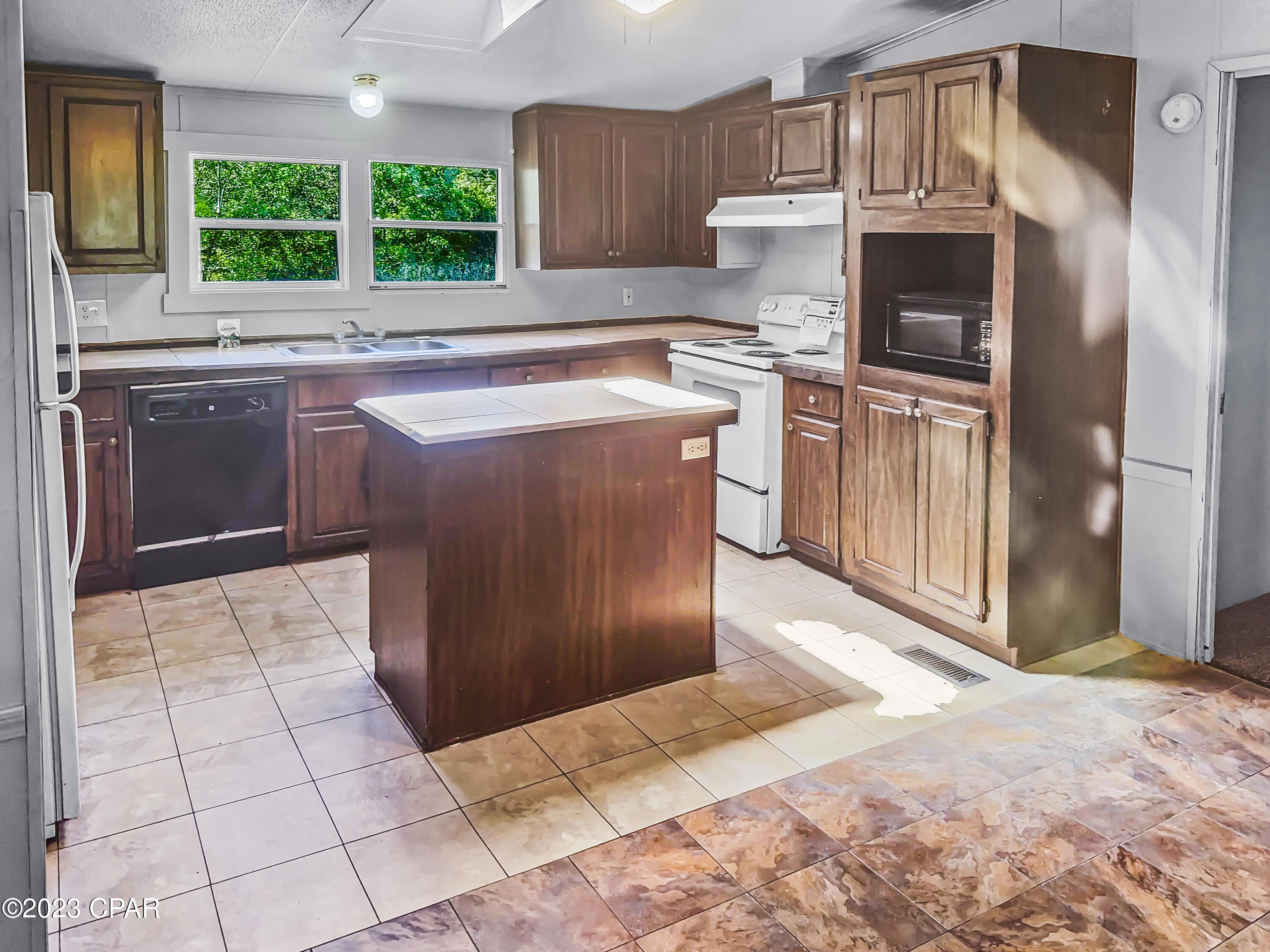 Lakeshore Heights - Residential