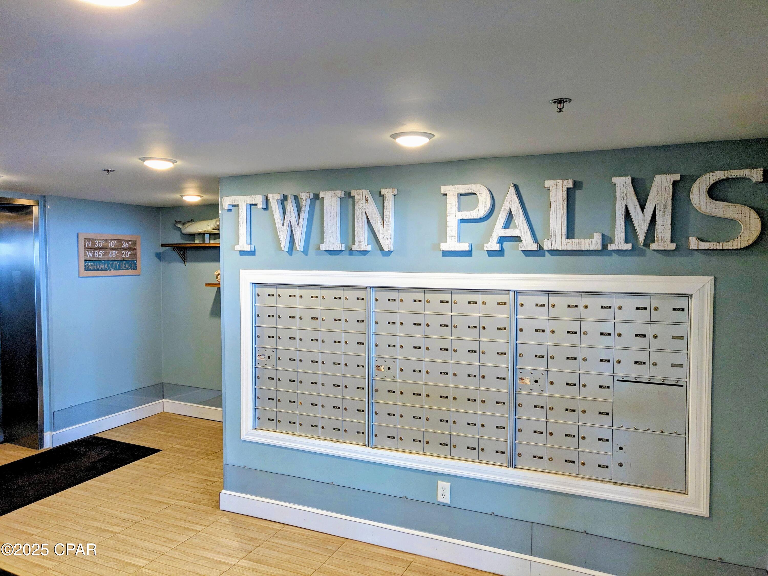 Twin Palms Resort - Residential