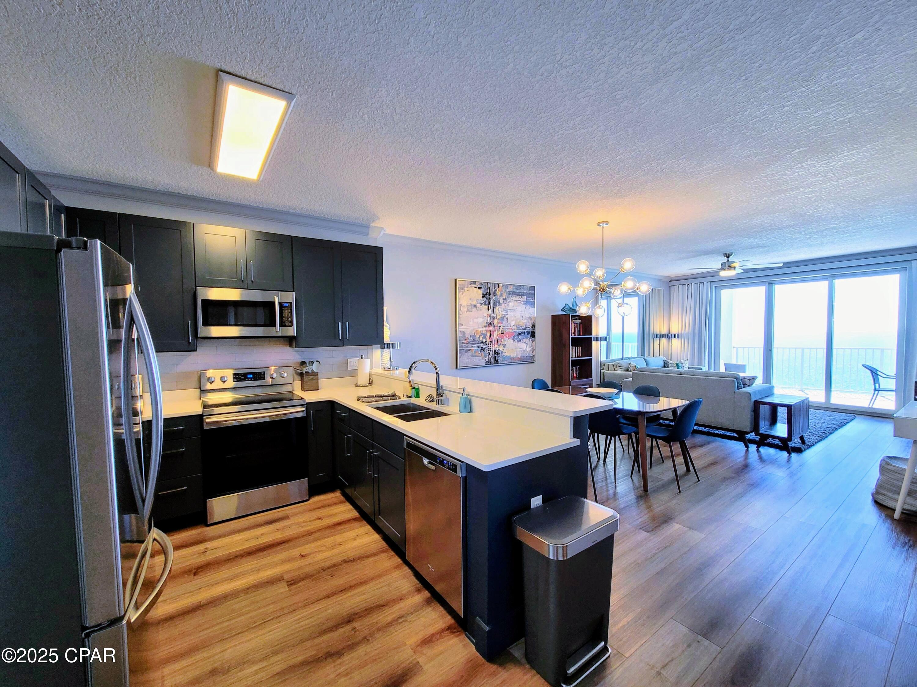 Twin Palms Resort - Residential