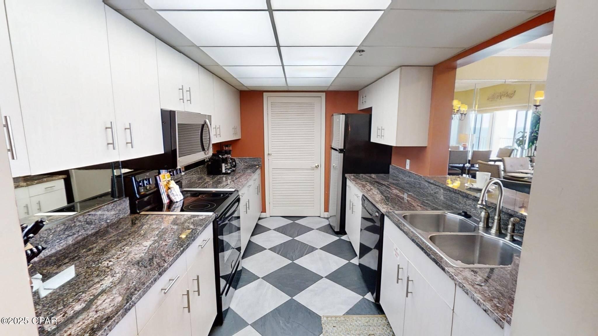 Long Beach Towers II - Residential