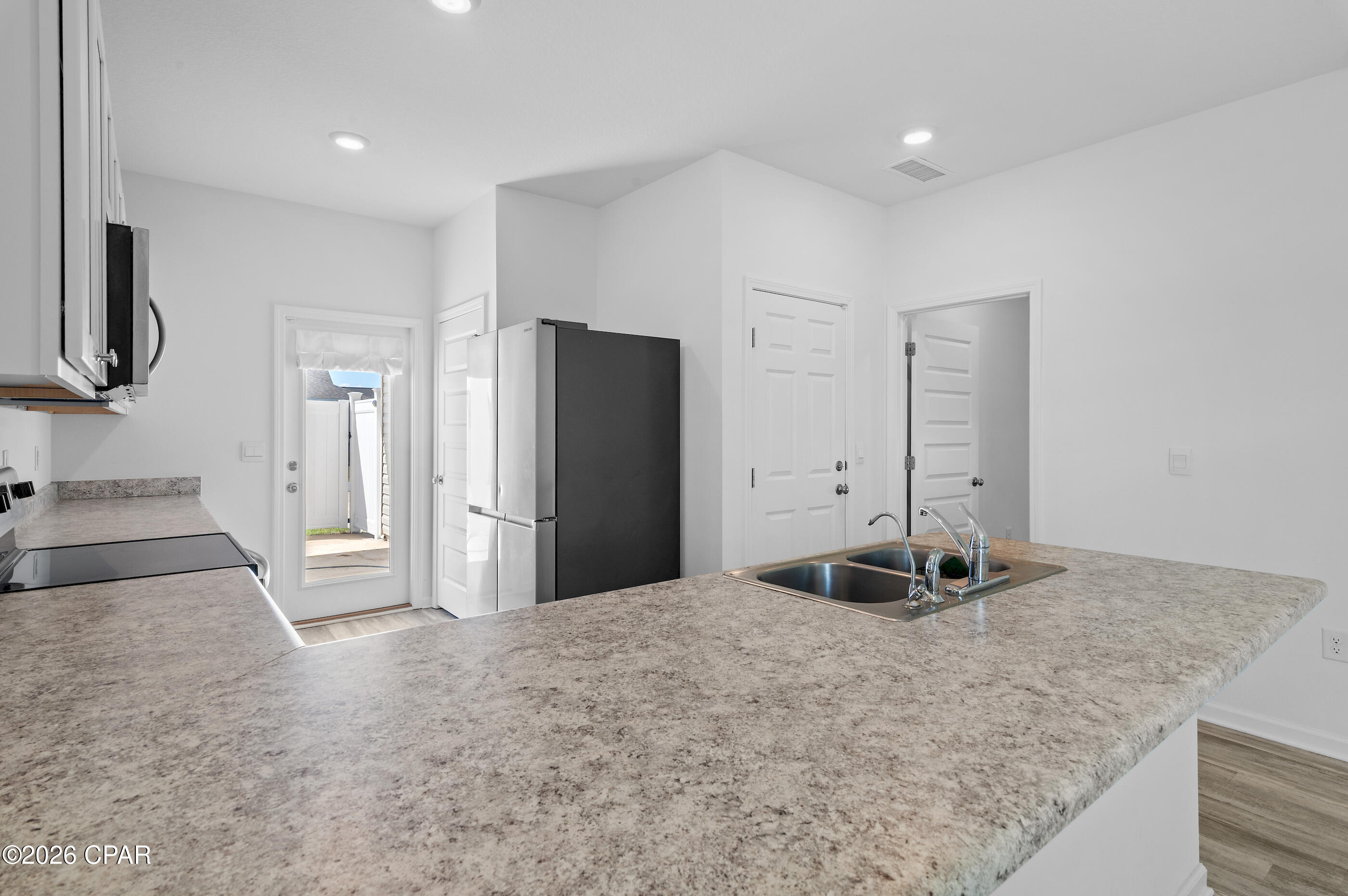 [No Recorded Subdiv] - Residential Lease