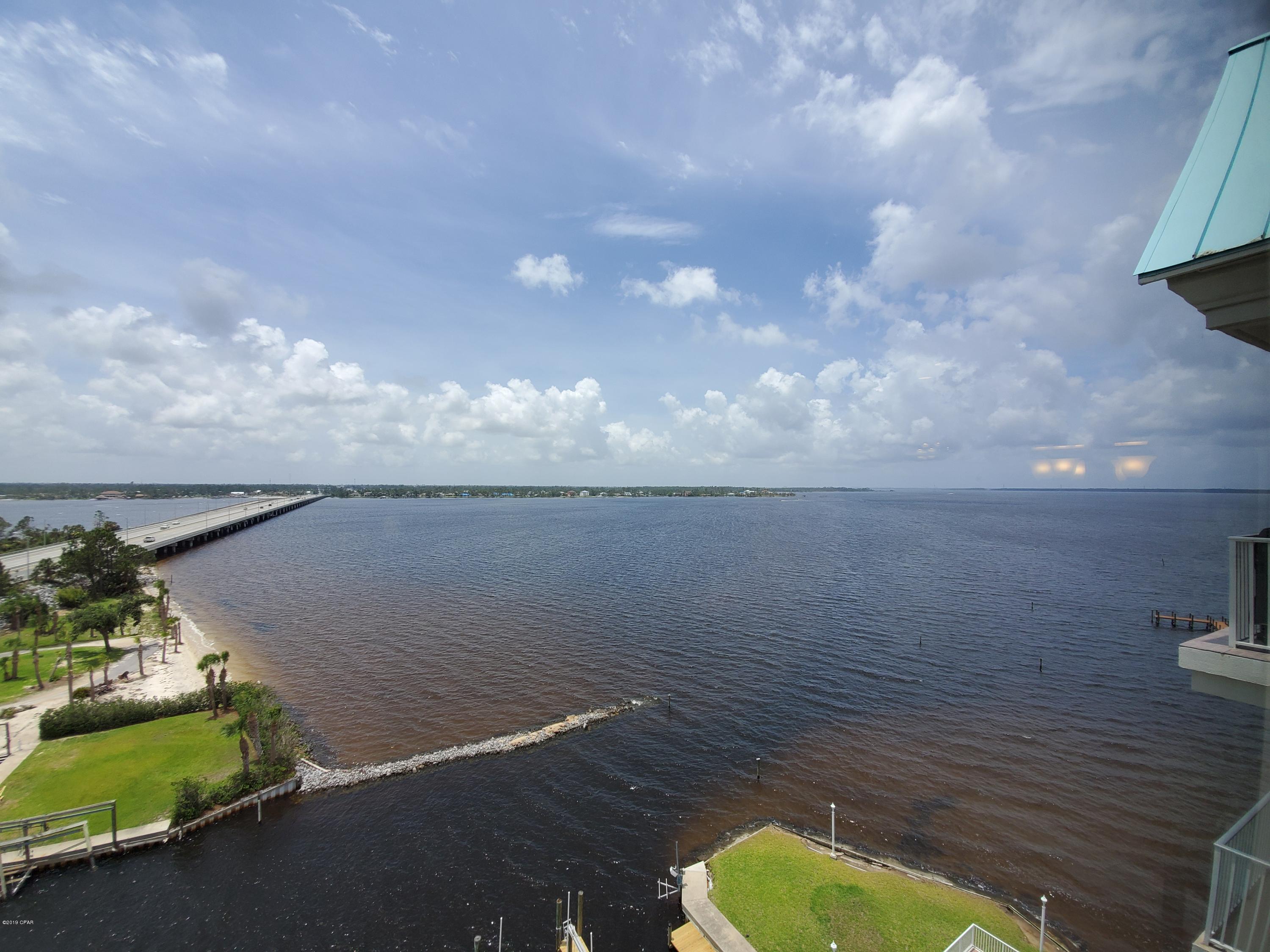 Marina Bay Condo - Residential