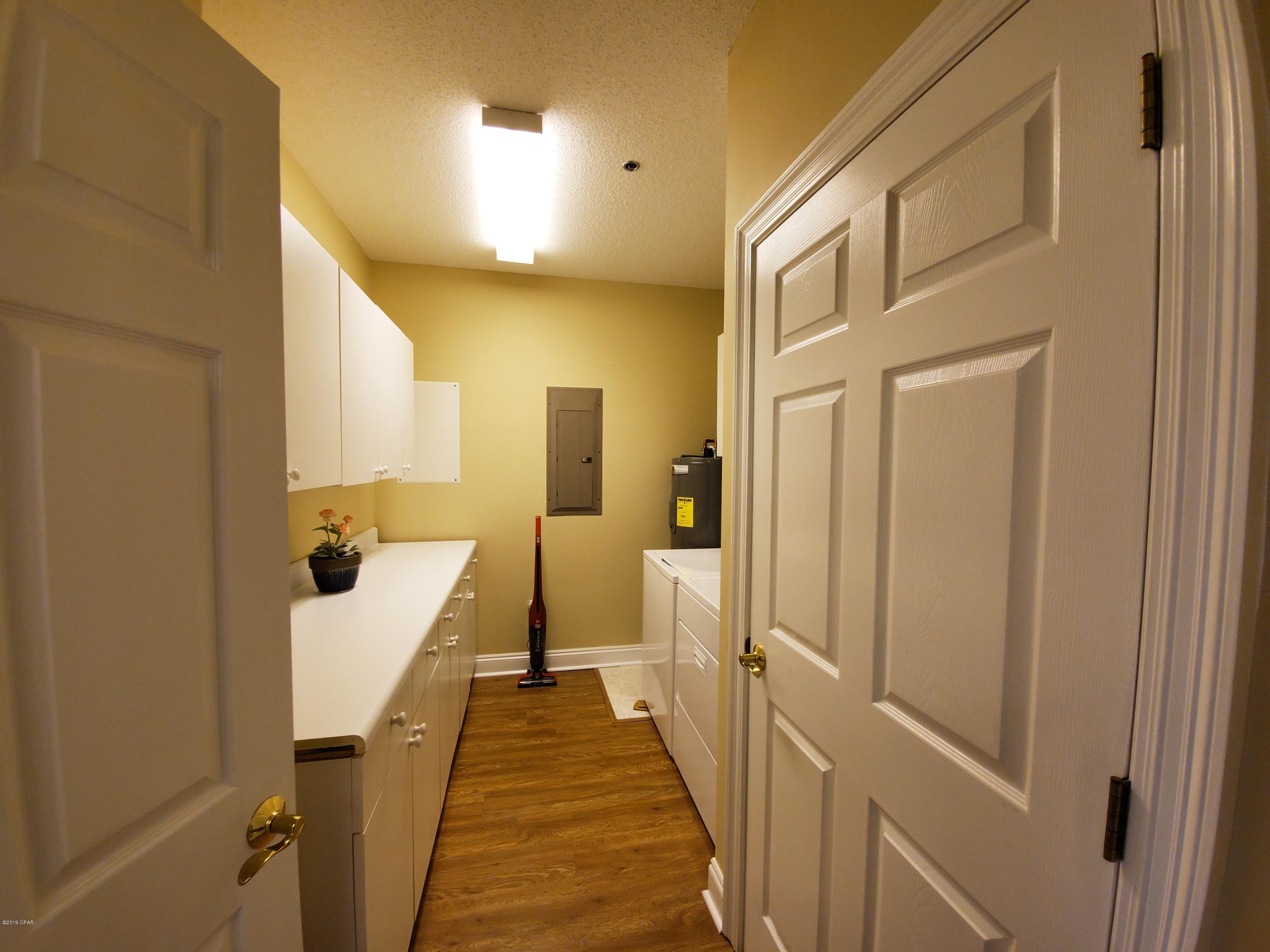 Marina Bay Condo - Residential