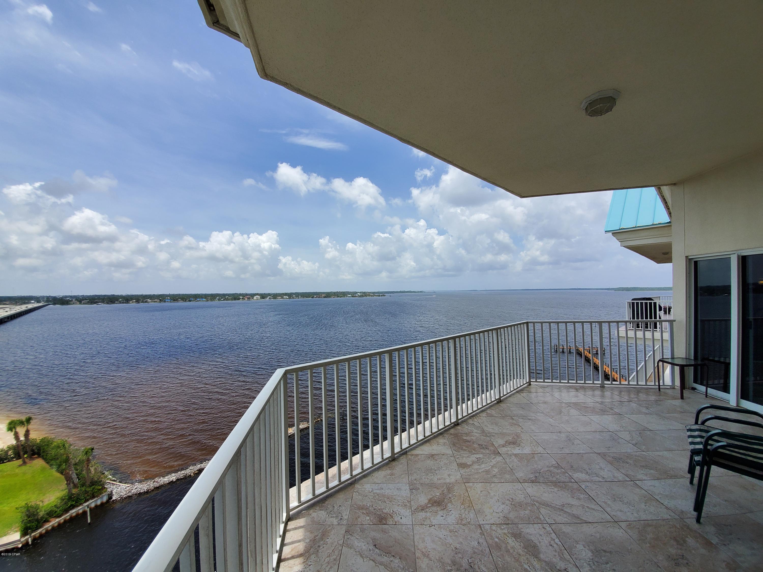 Marina Bay Condo - Residential