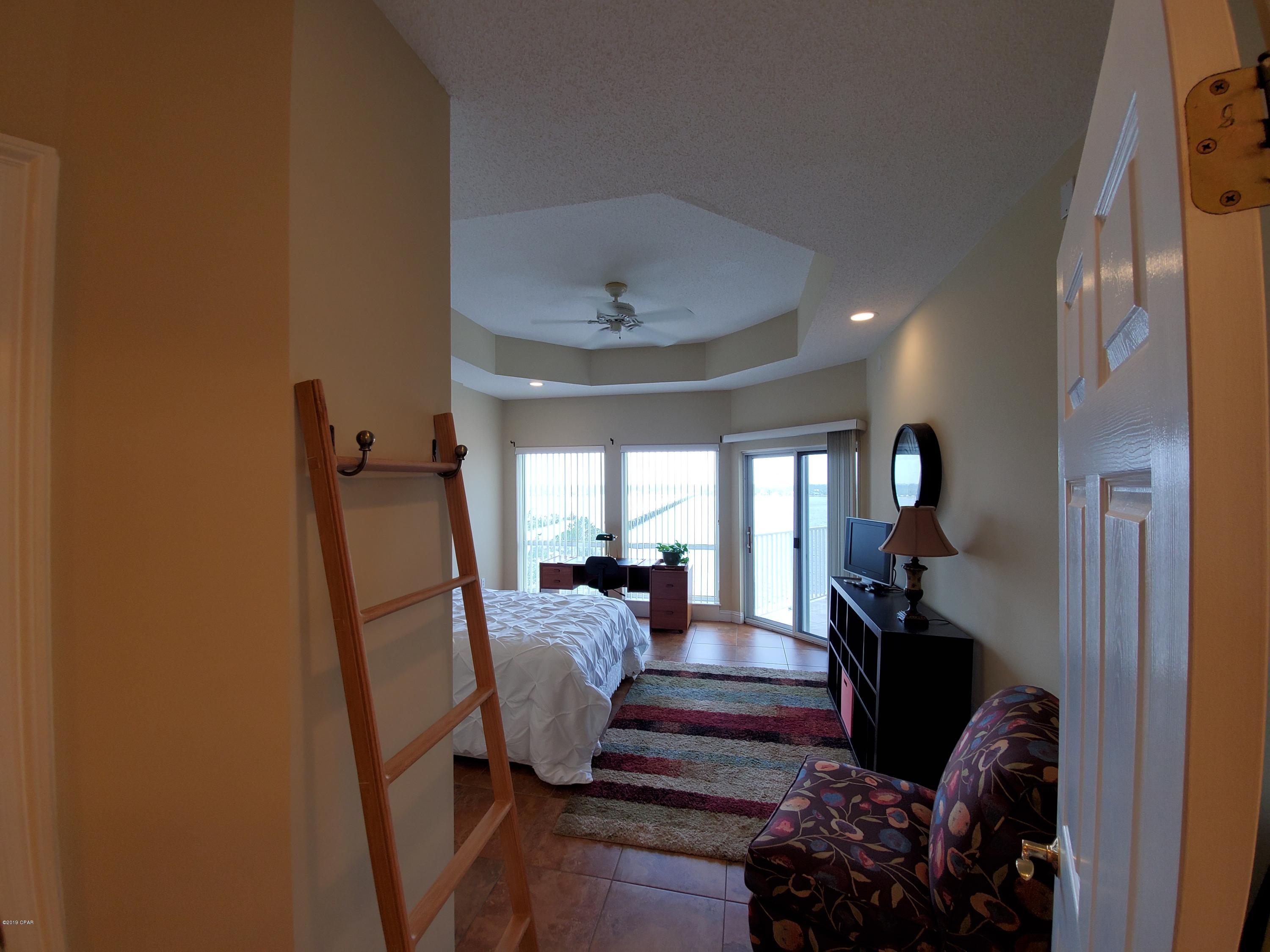 Marina Bay Condo - Residential