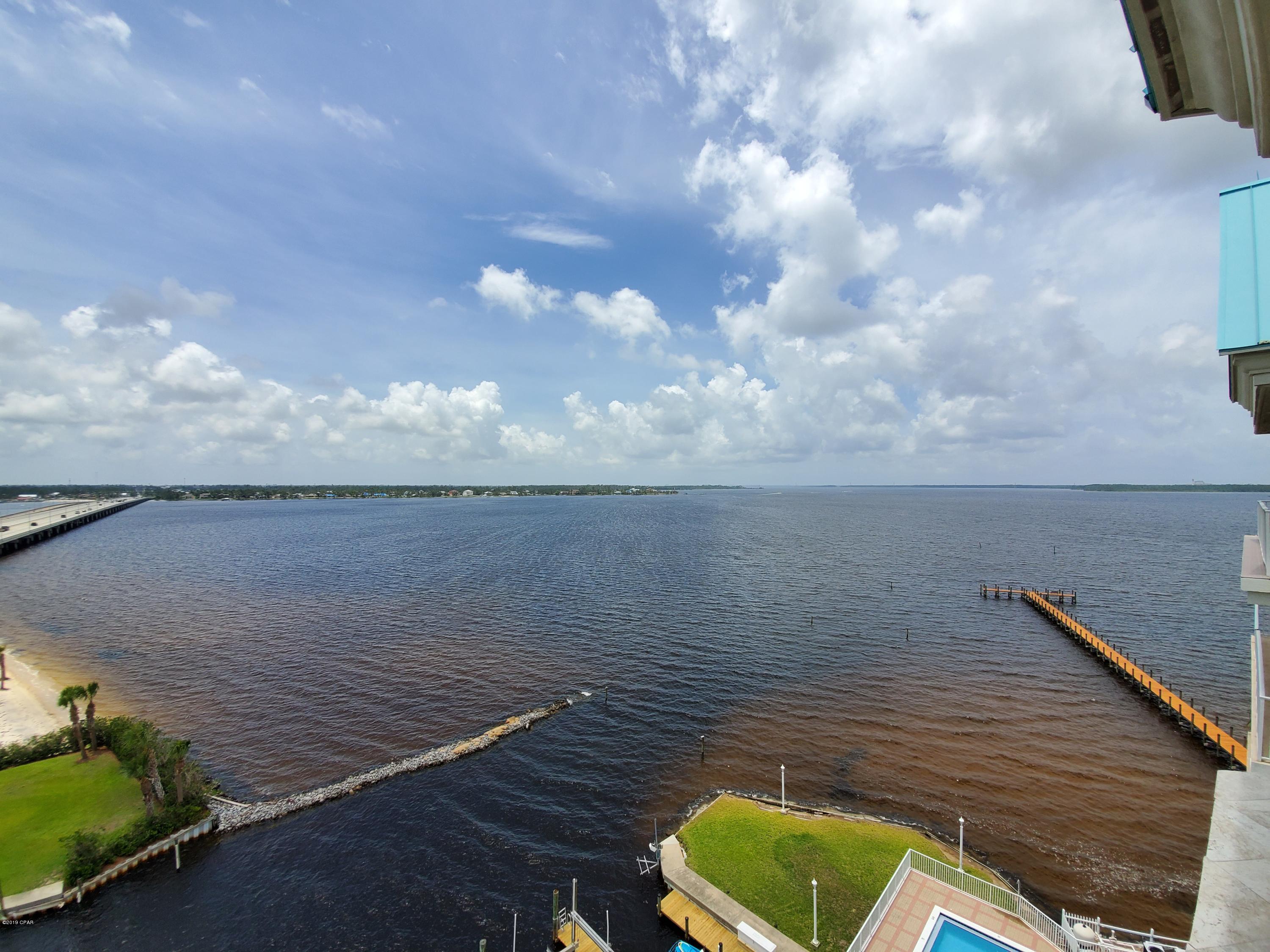 Marina Bay Condo - Residential