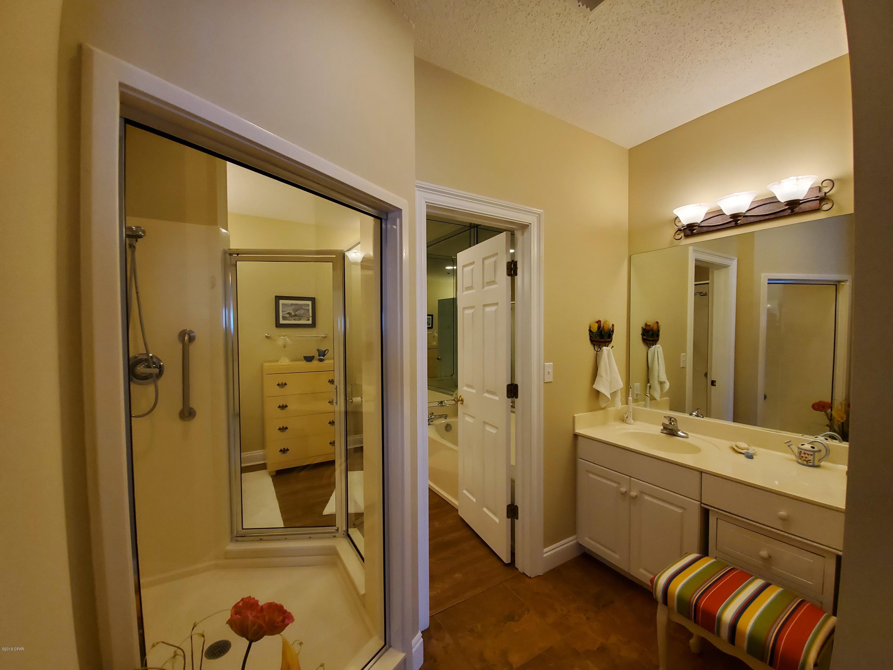 Marina Bay Condo - Residential