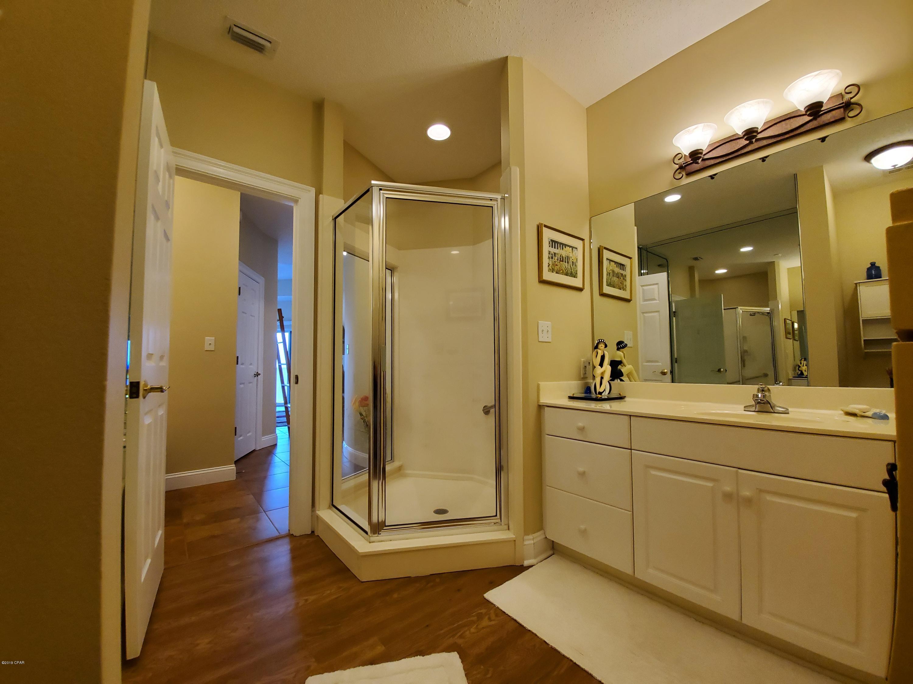 Marina Bay Condo - Residential