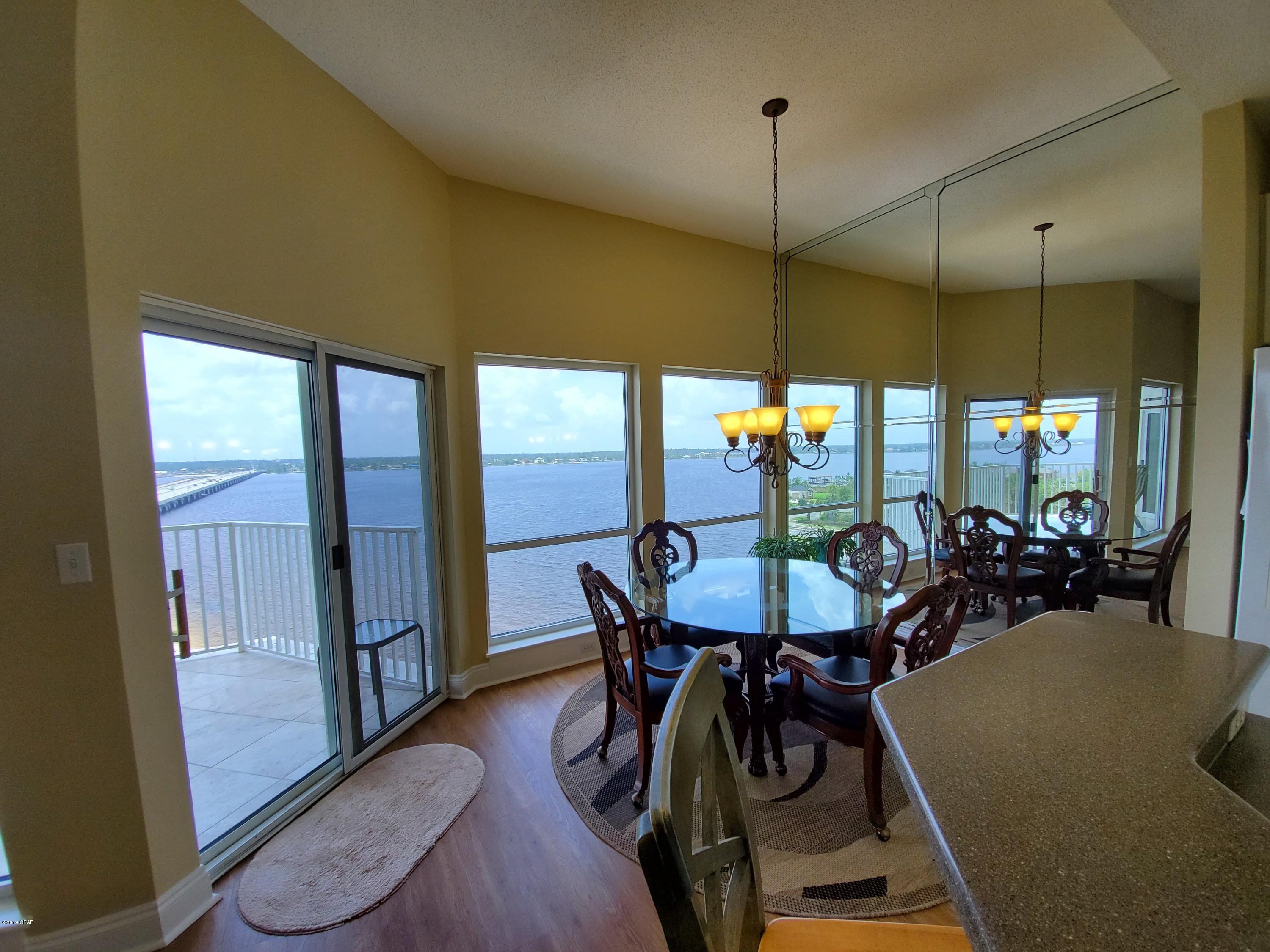 Marina Bay Condo - Residential