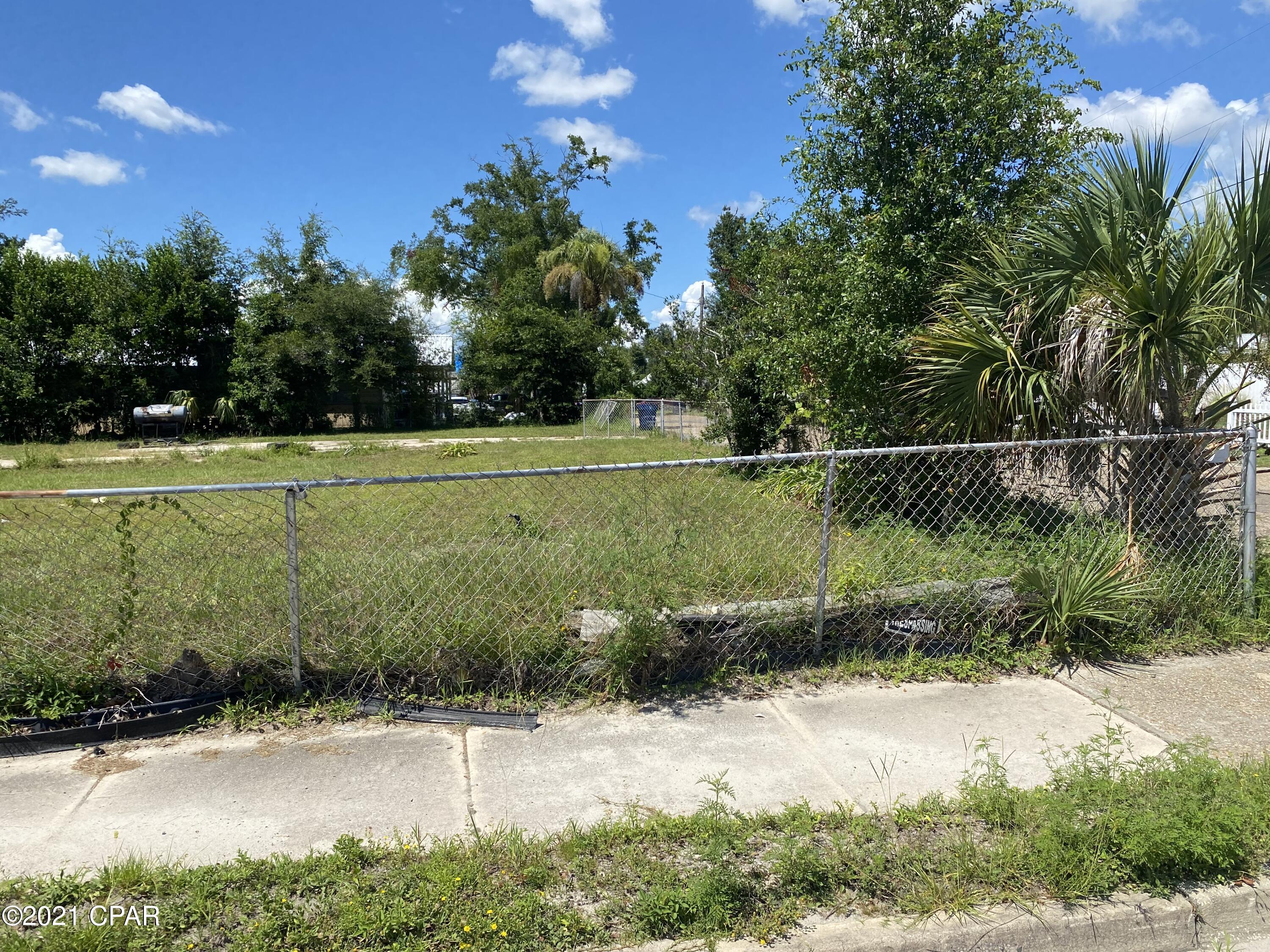 [No Recorded Subdiv] - Land