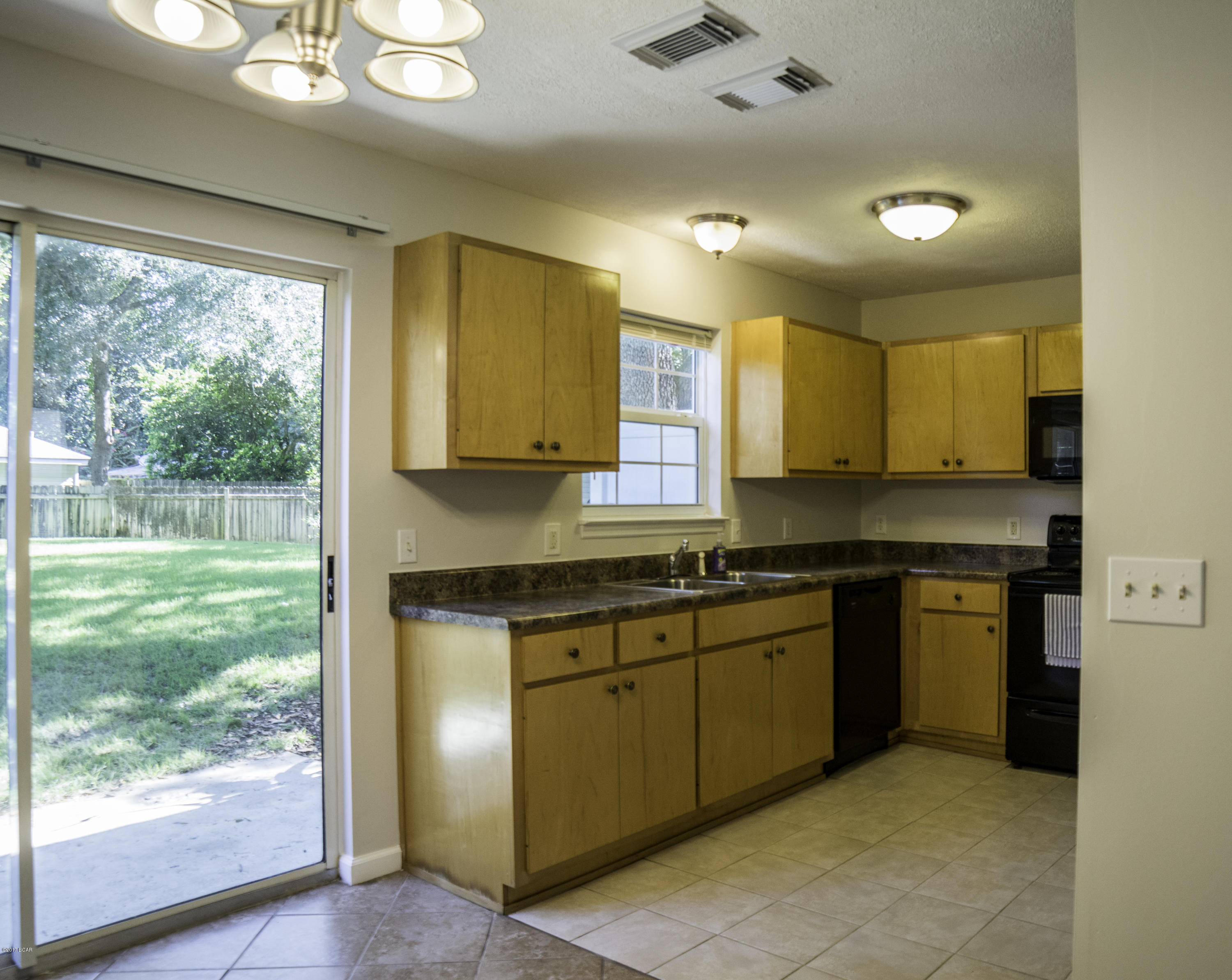 Magnolia Beach 1st Add - Residential Lease