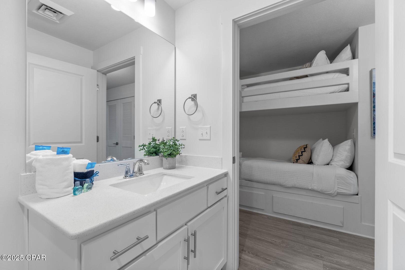 Calypso Towers III - Residential