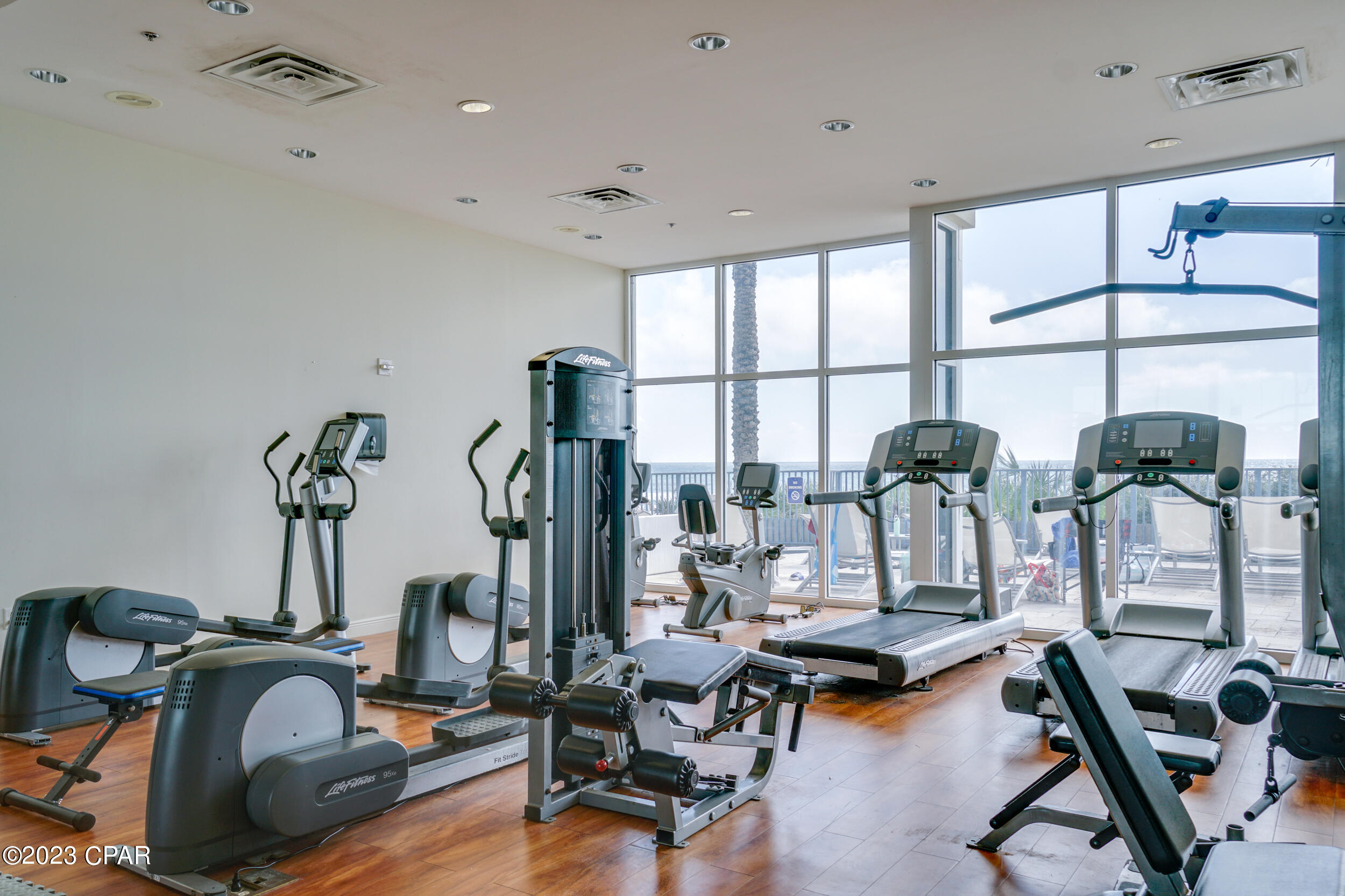 Sterling Breeze - Residential