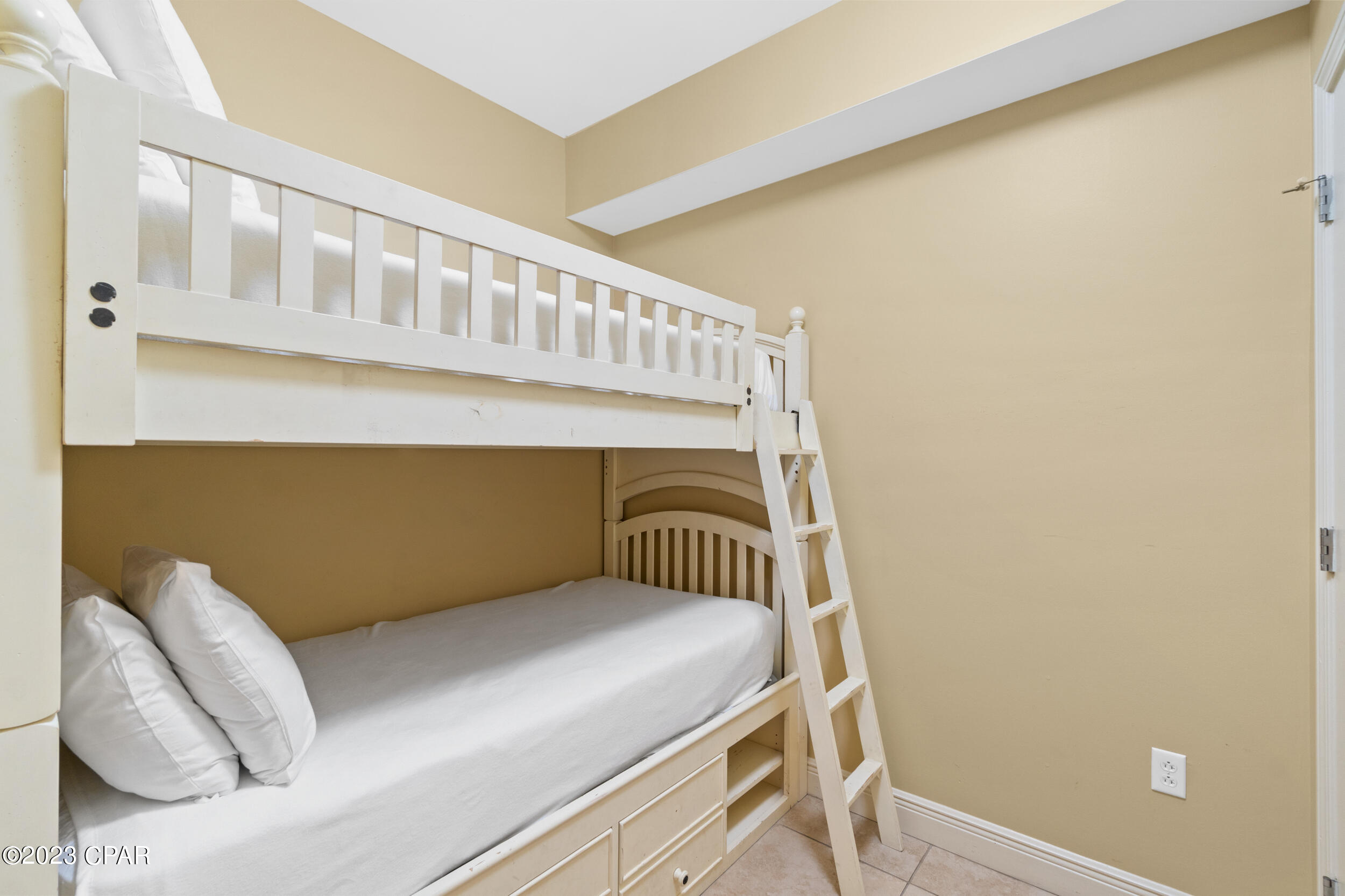 Sterling Breeze - Residential