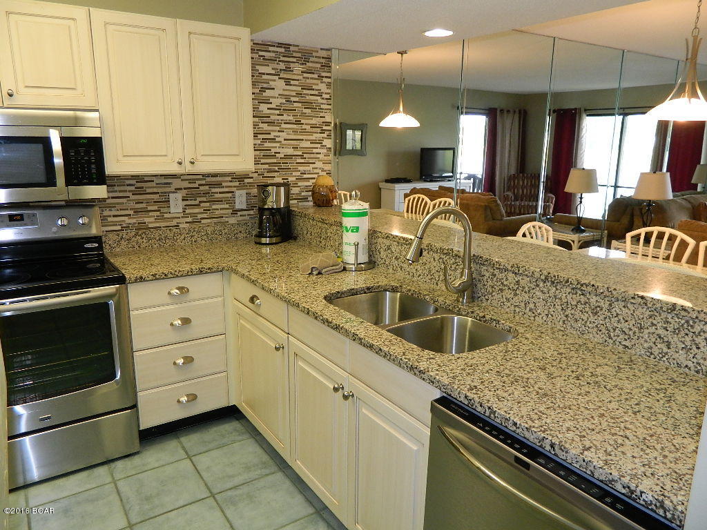 Edgewater Golf Villas V-B - Residential