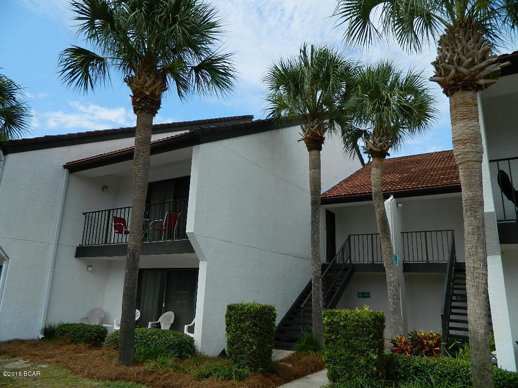 Edgewater Golf Villas V-B - Residential