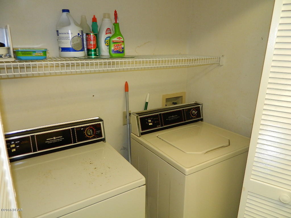 Edgewater Golf Villas V-B - Residential