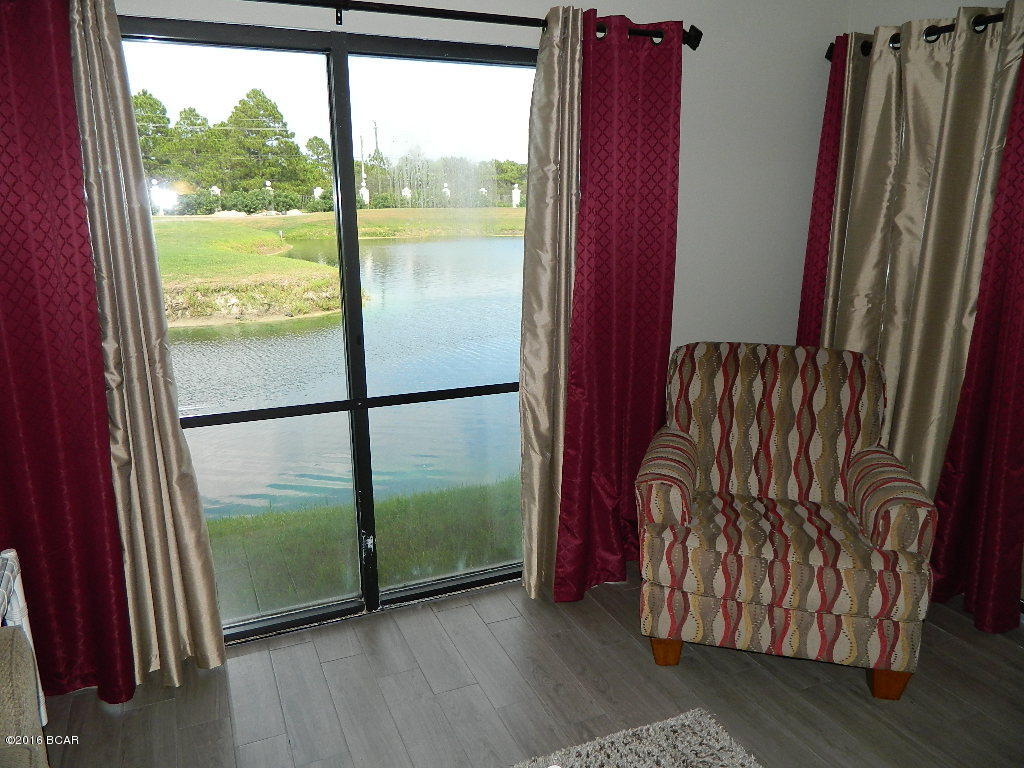 Edgewater Golf Villas V-B - Residential